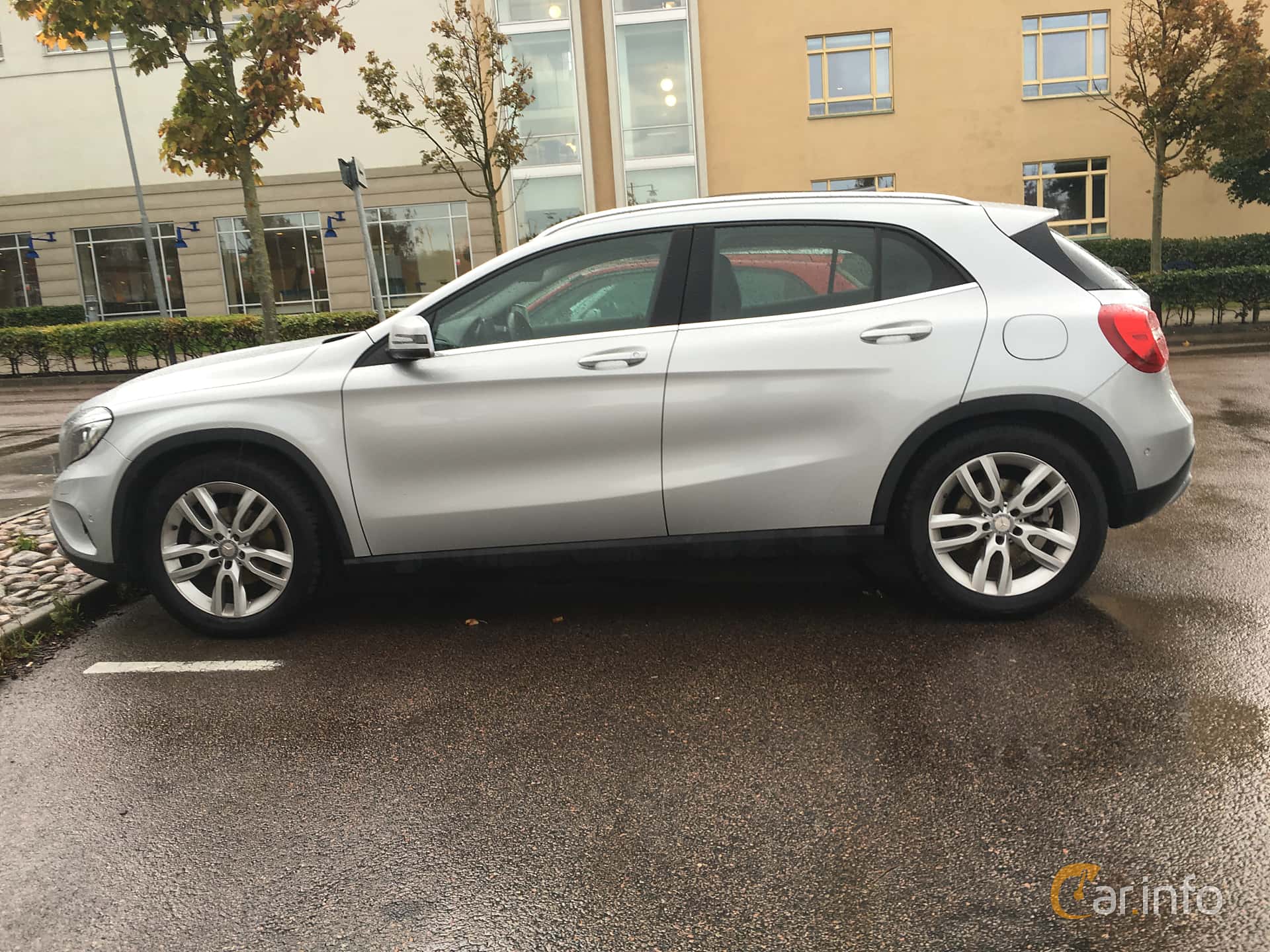 Mercedes-Benz GLA 200 CDI 4MATIC  7G-DCT, 136hp, 2015