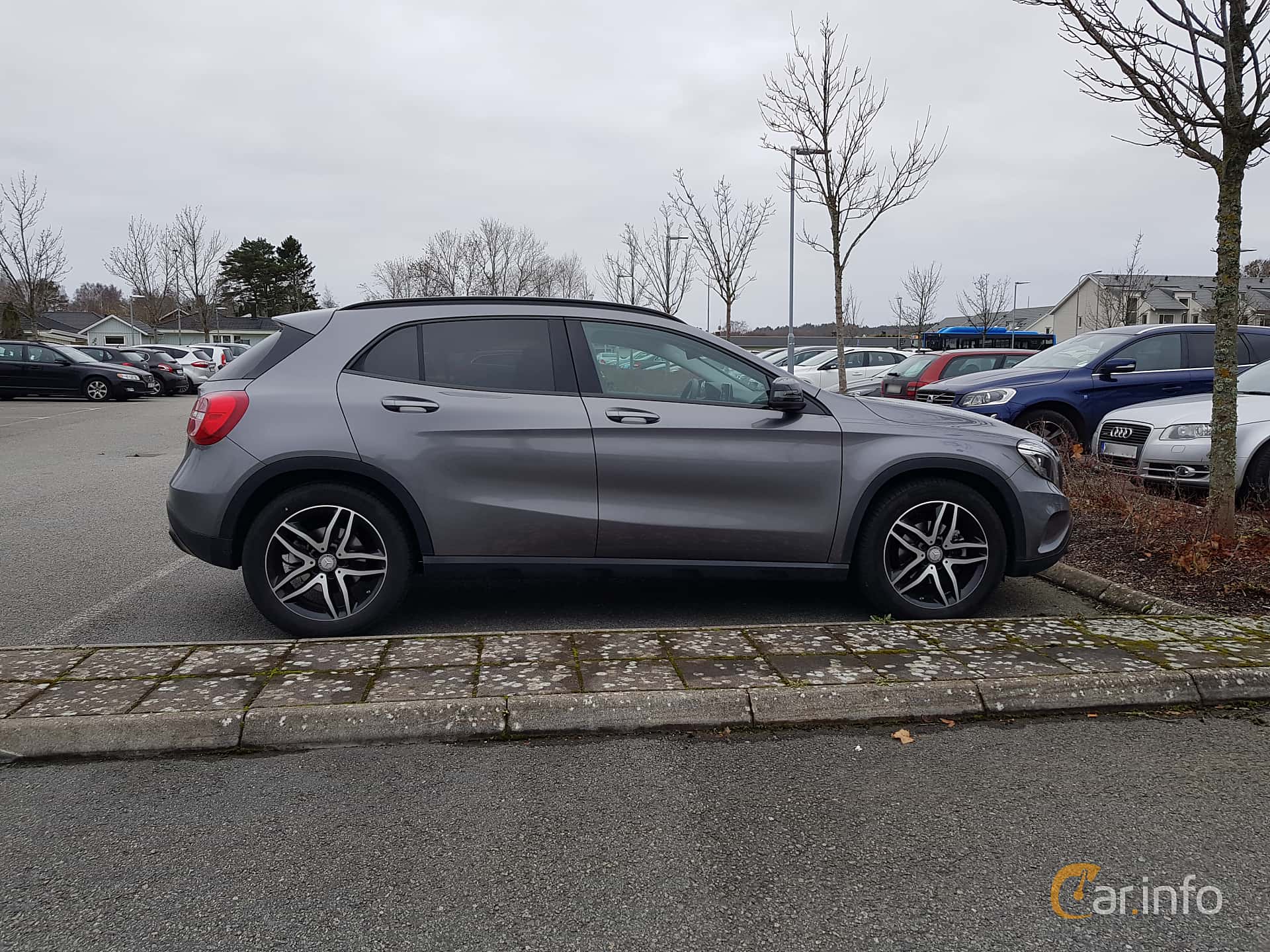 Mercedes-Benz GLA 200 d  136hp, 2016