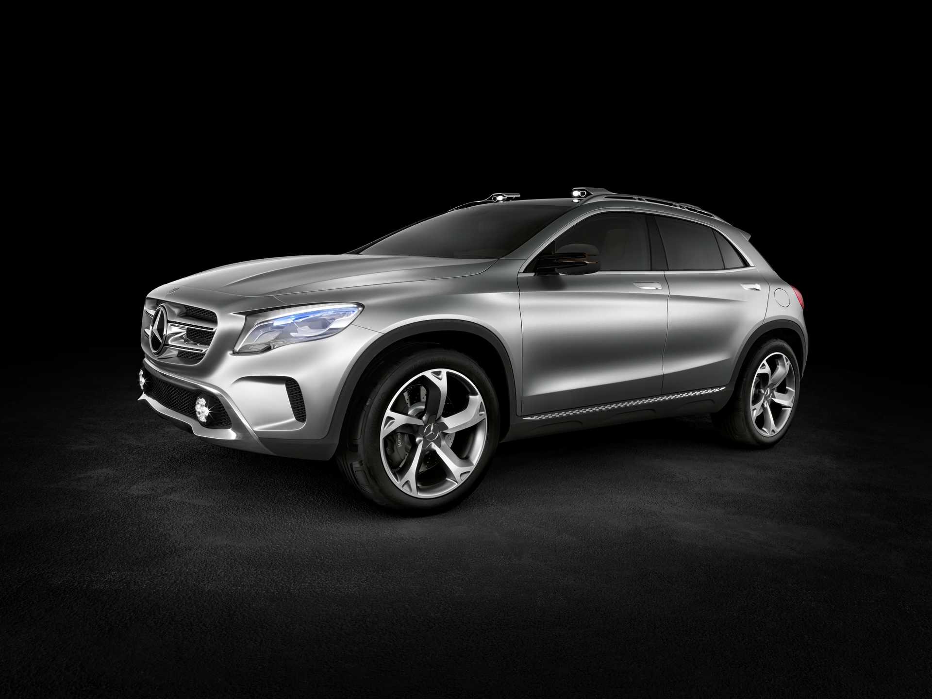 Mercedes-Benz GLA 2.0 4MATIC 7G-Tronic, 211hp, 2013