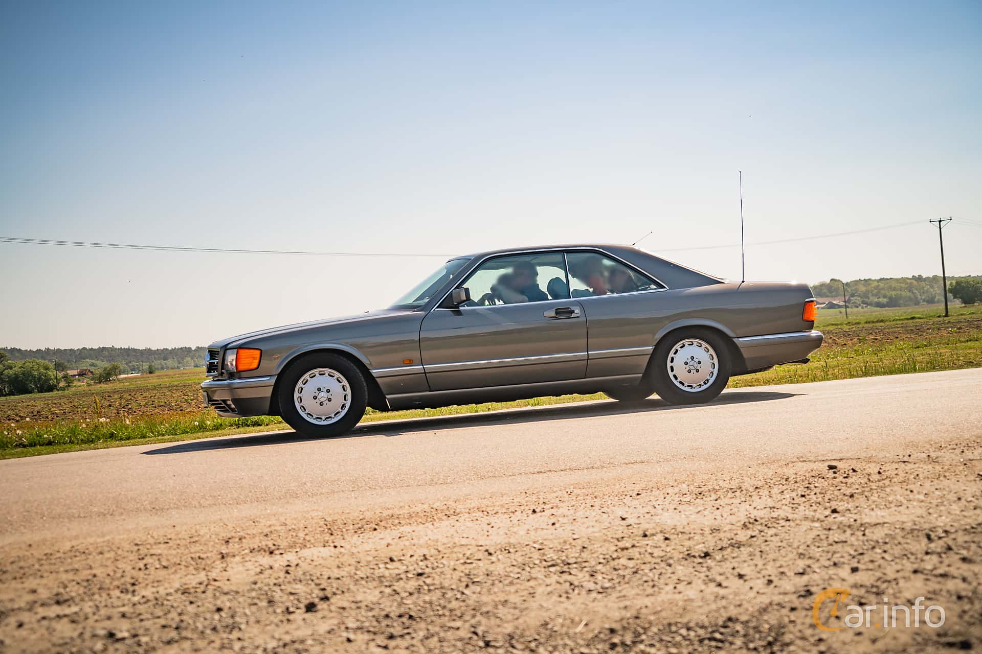 Mercedes-Benz 560 SEC Automatic, 4-speed