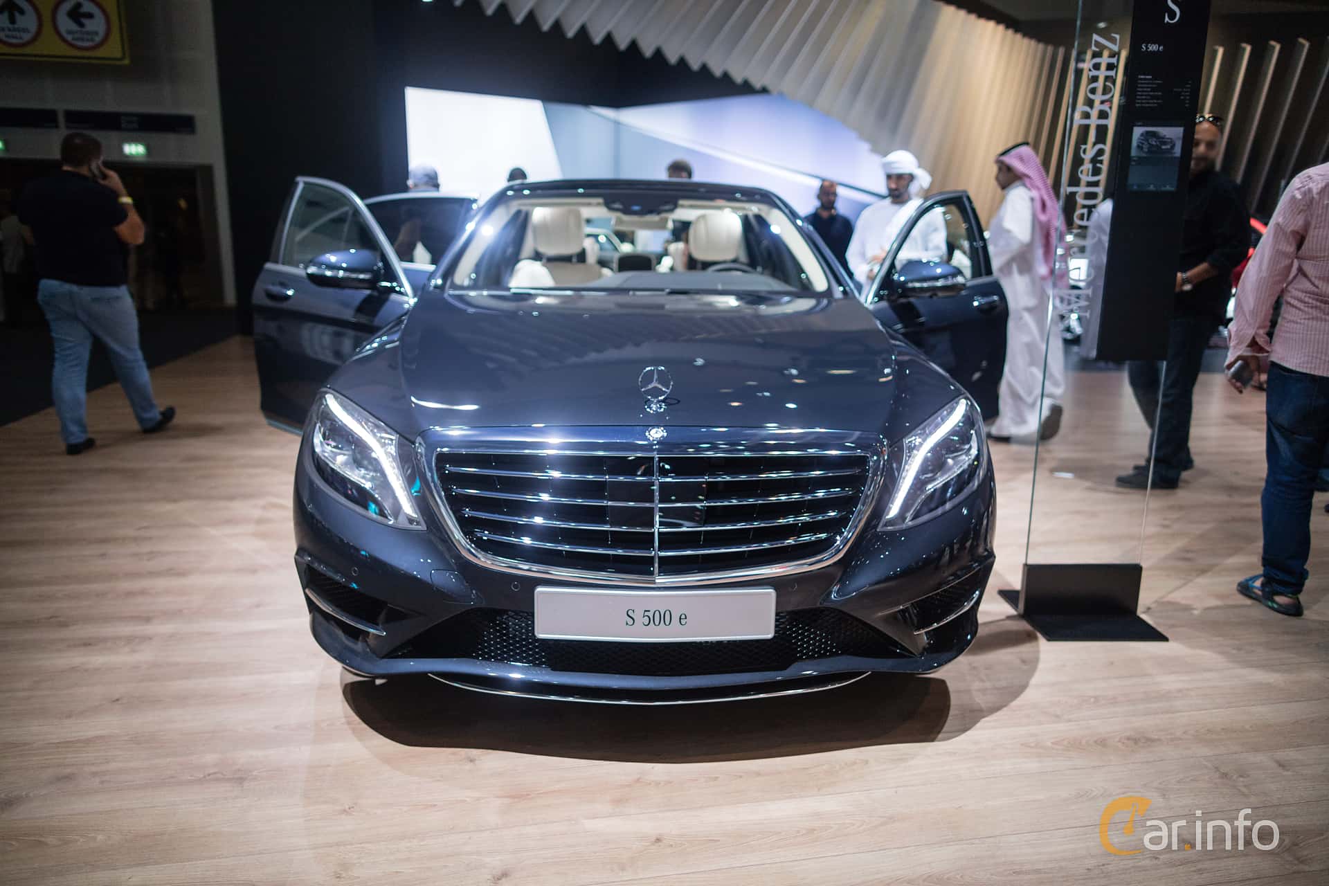 Mercedes-Benz S 500 e  7G-Tronic Plus, 442hp, 2016