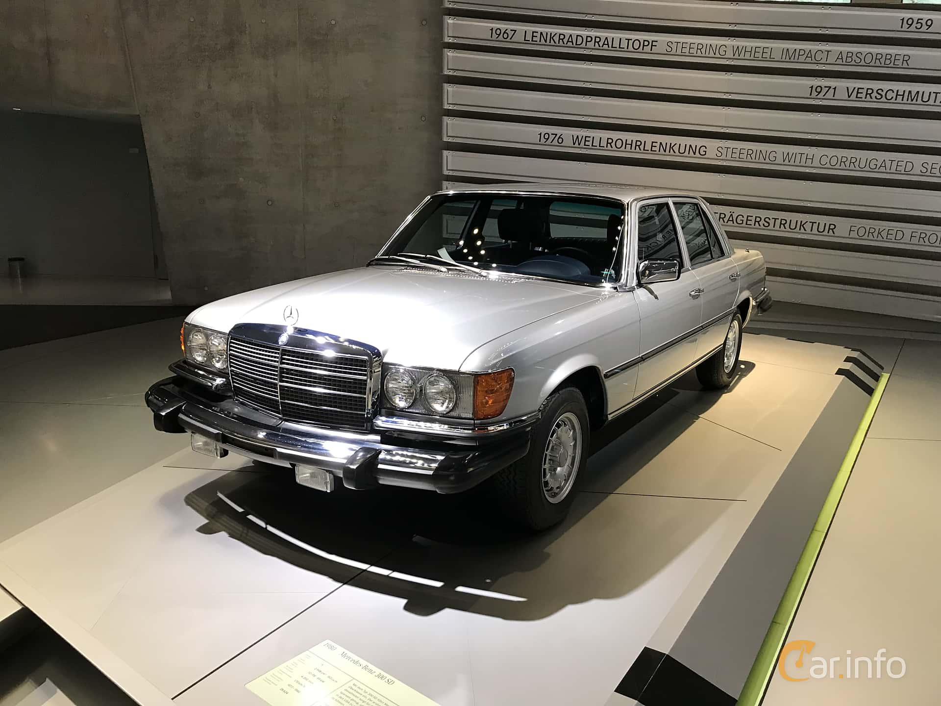 Mercedes-Benz 300 SD W116