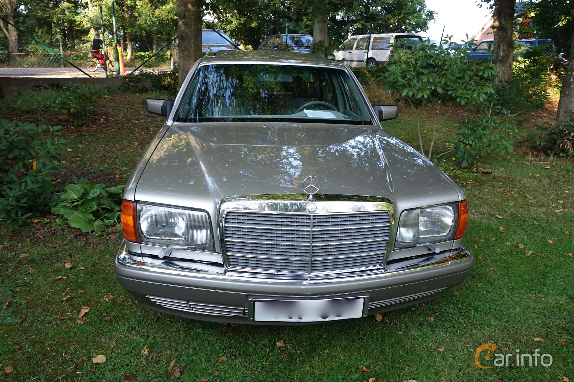 Mercedes-Benz 560 SEL  Automatic, 279hp, 1988