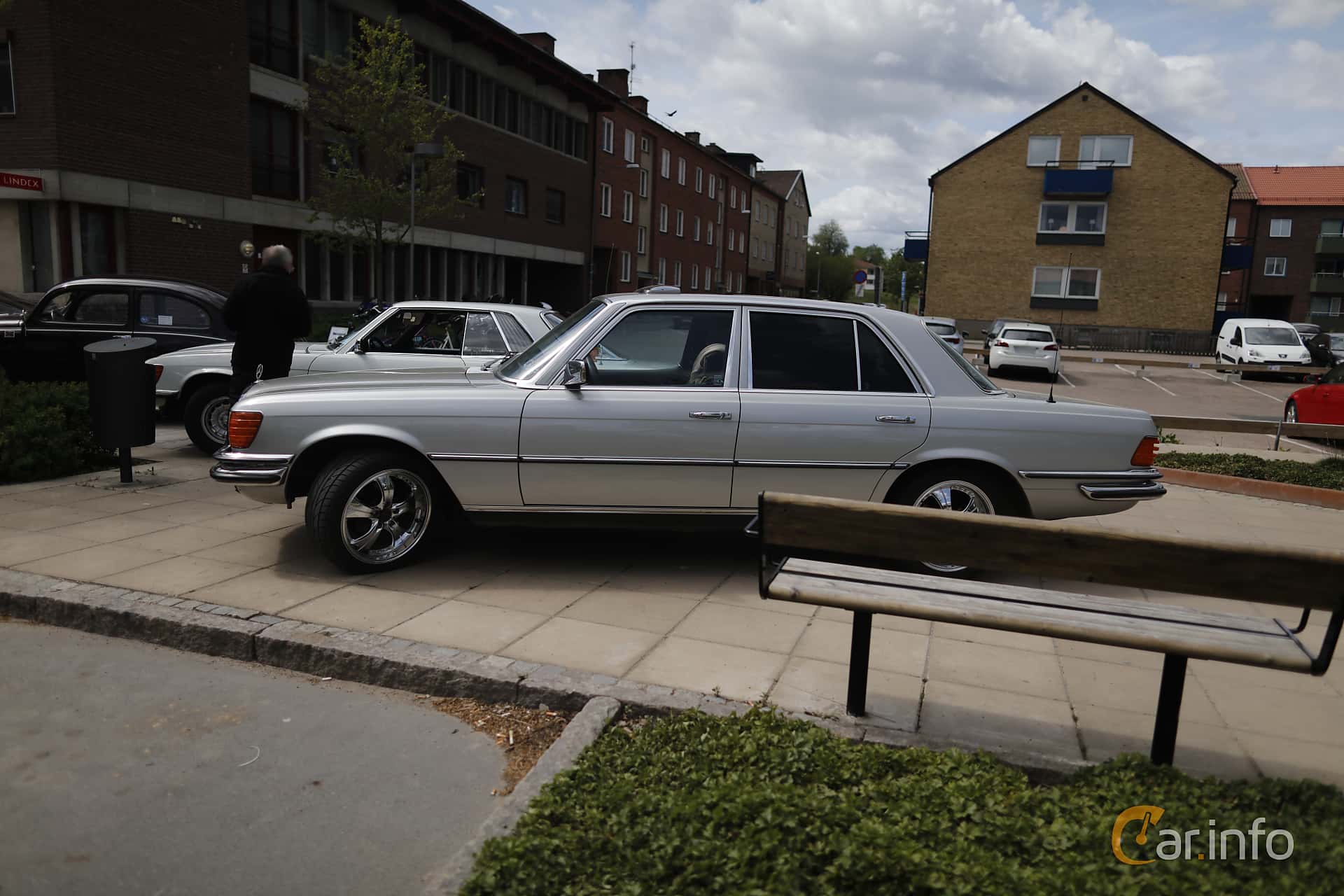 Mercedes-Benz 280 SE