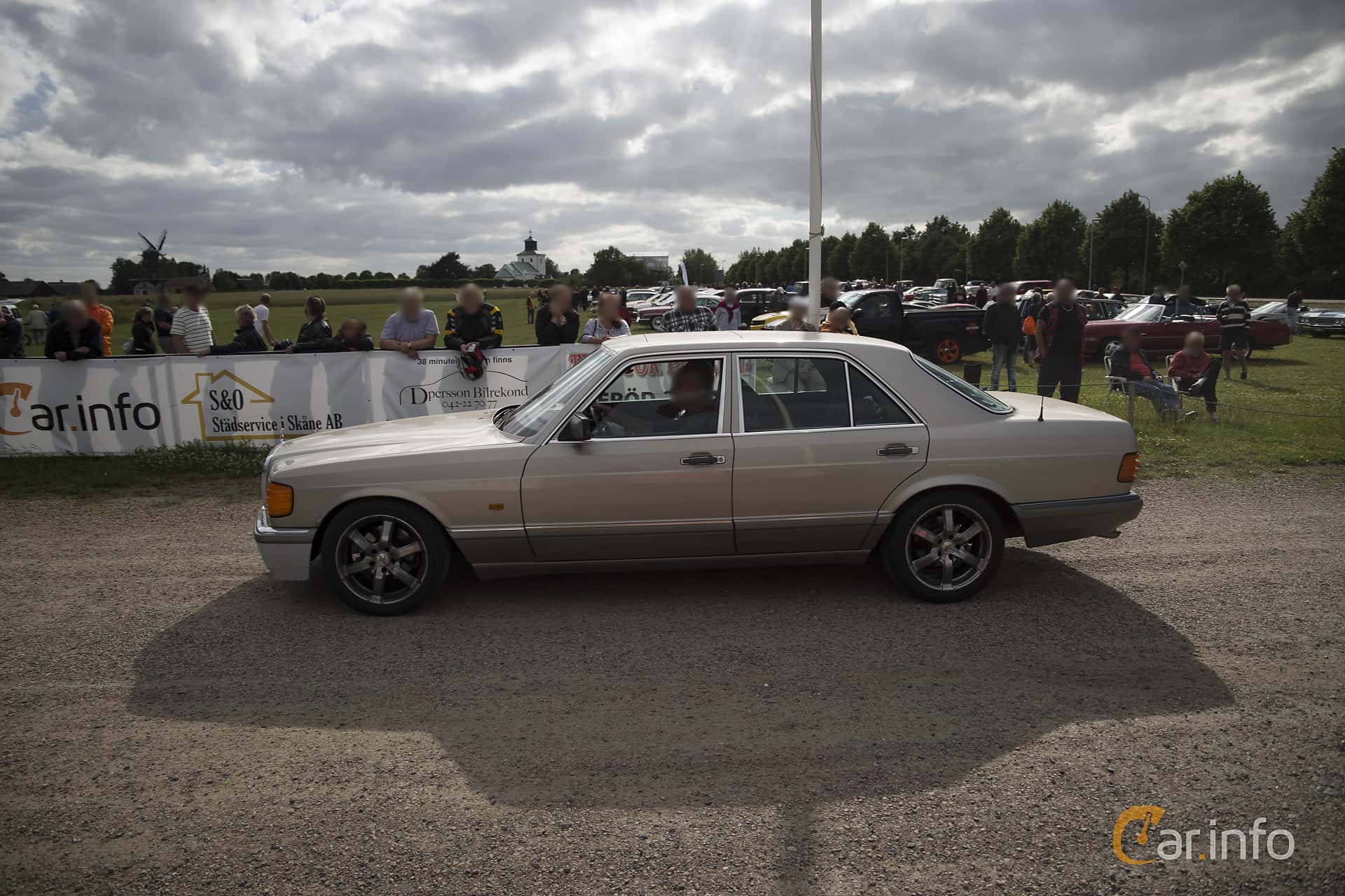 Mercedes-Benz 260 SE  160hp, 1986