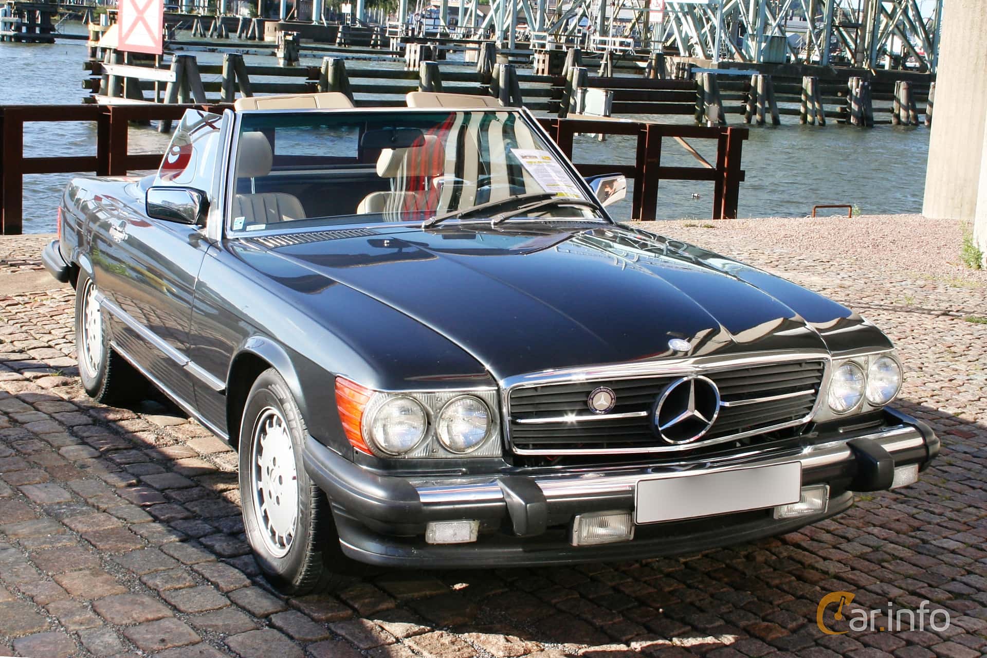 Mercedes-Benz 560 SL  Automatic, 227hp, 1989