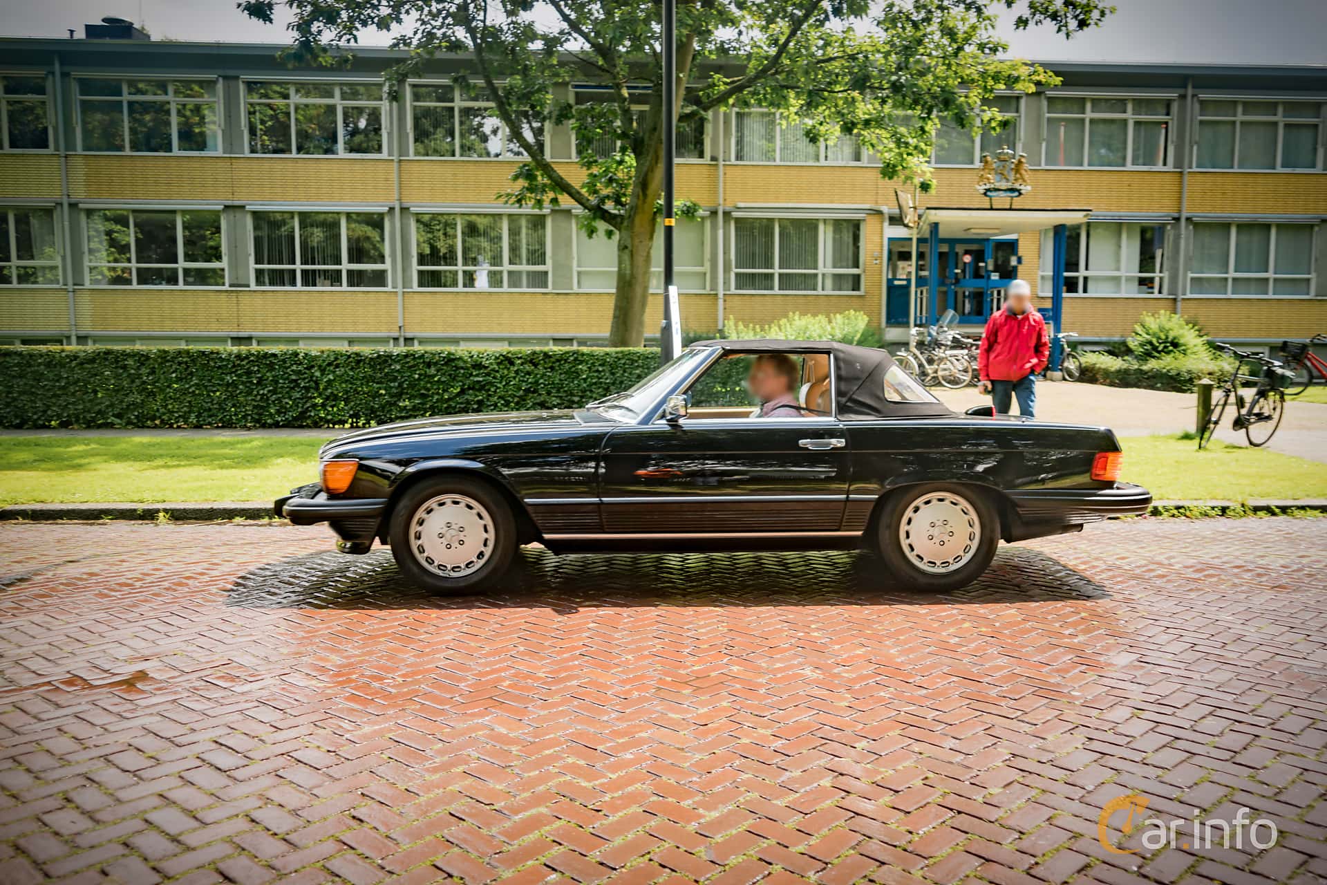Mercedes-Benz 560 SL  Automatic, 227hp, 1987