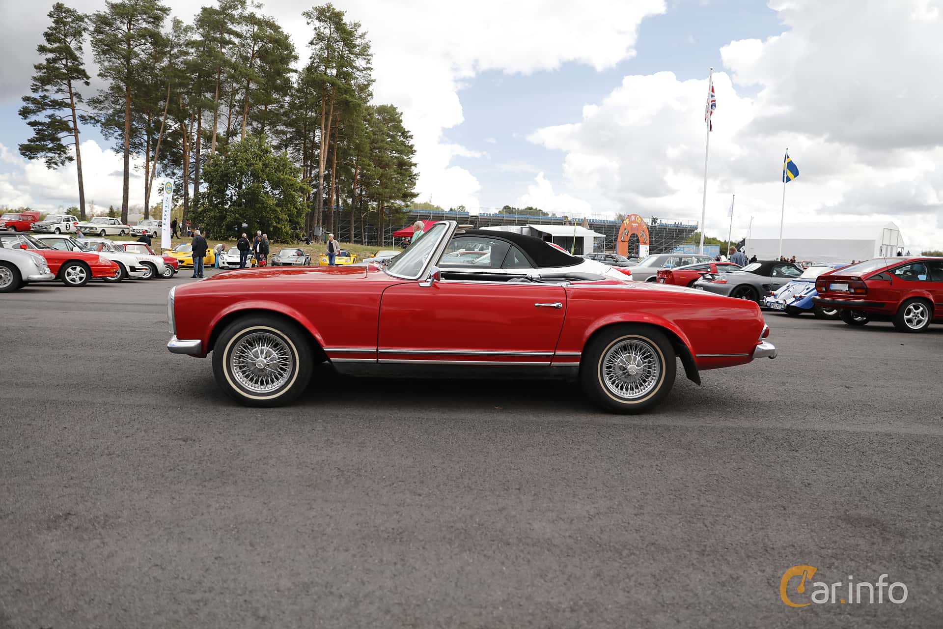 Mercedes-Benz 230 SL W113