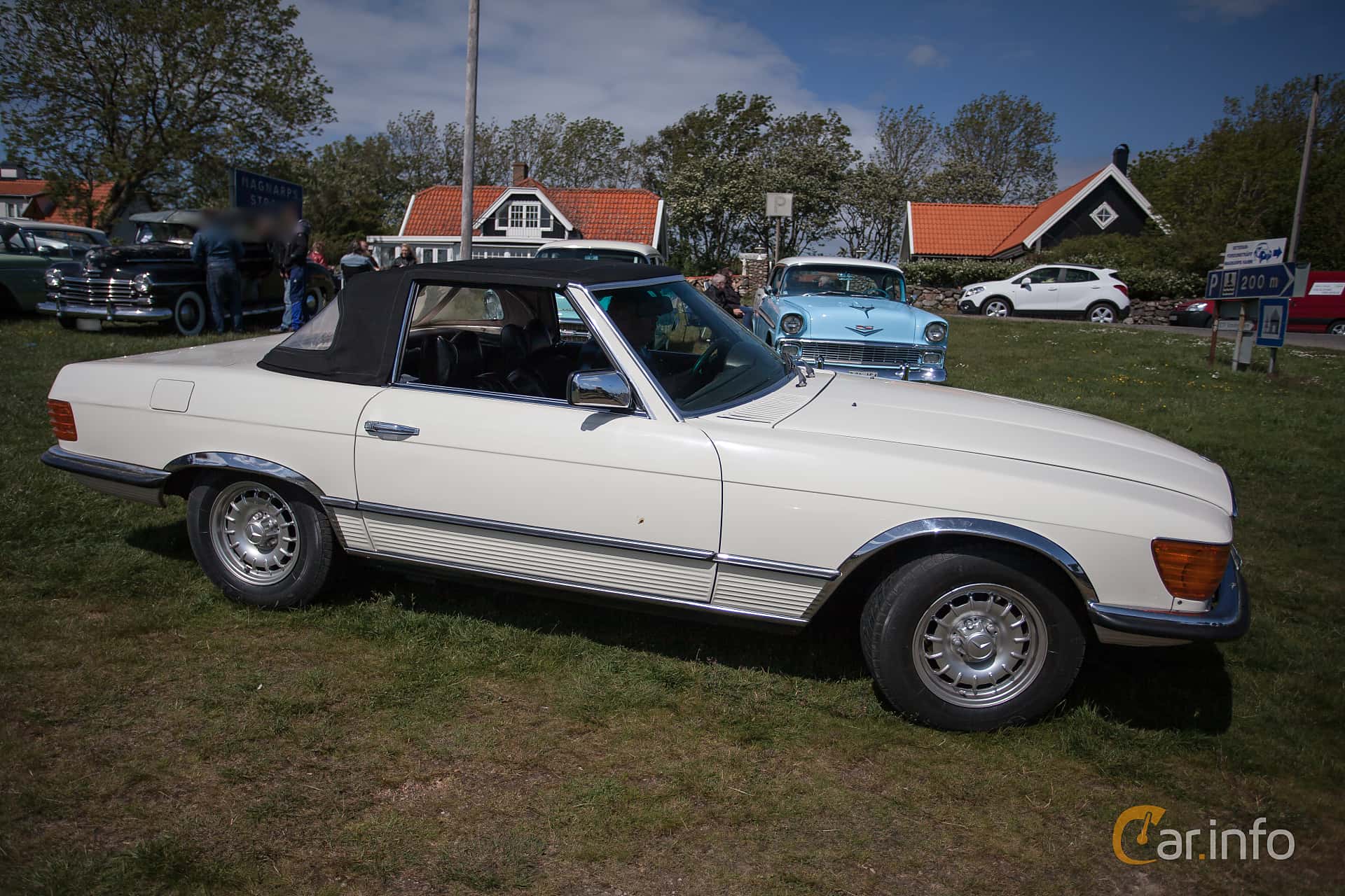 Mercedes-Benz 500 SL  Automatic, 240hp, 1981