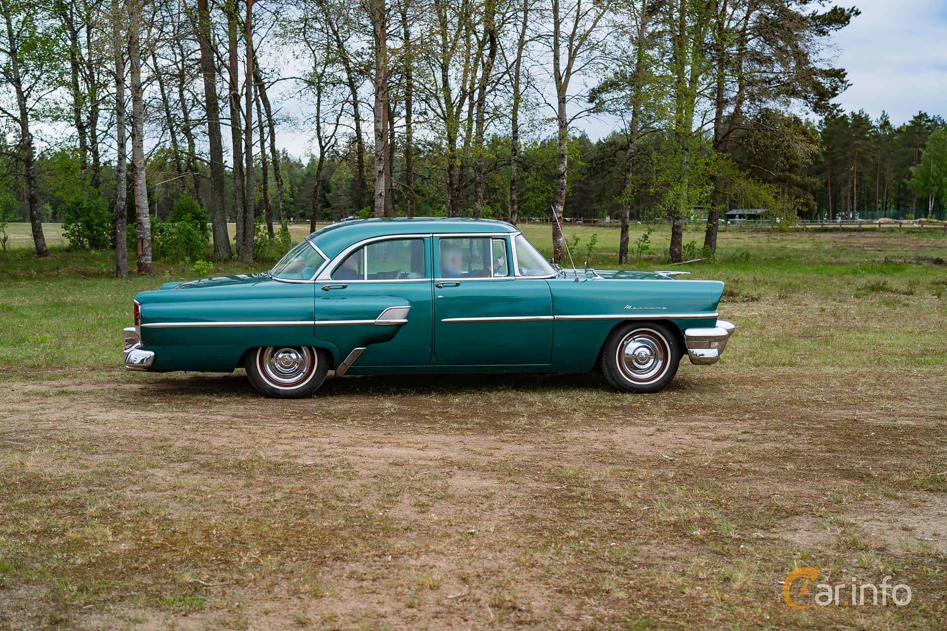 Mercury Custom 4-door  Sedan 5.1 V8 213hp, 1956