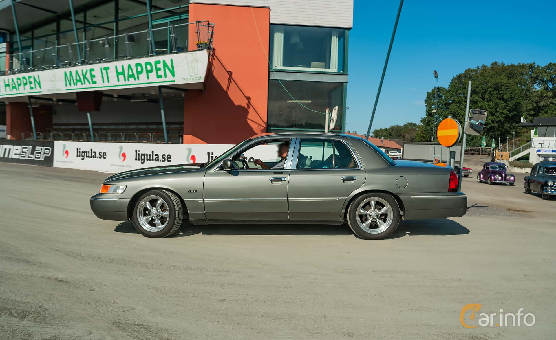 Mercury Grand Marquis 4.6 V8 Automatic, 4-speed