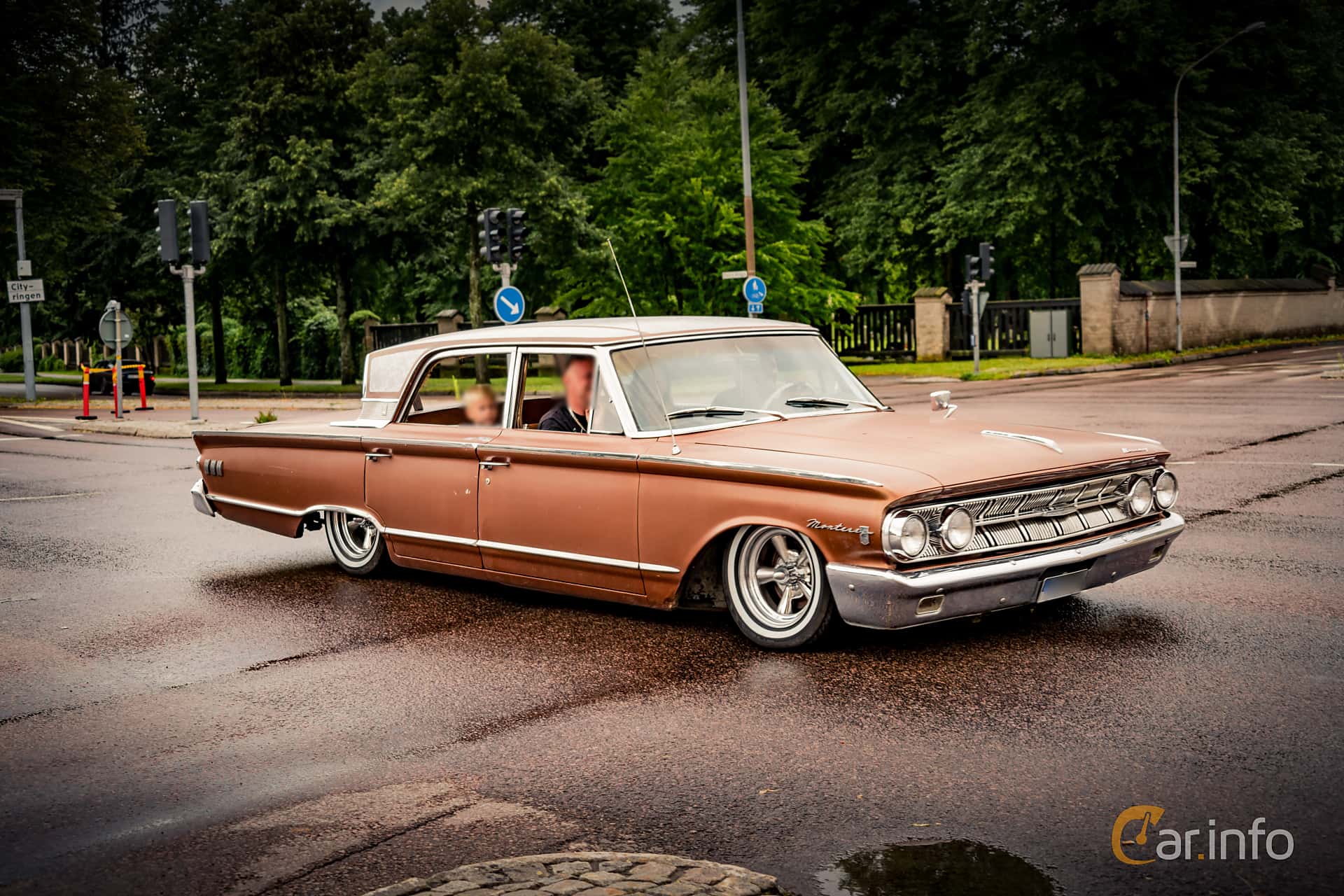 Mercury Monterey 4-door Custom Sedan 6.4 V8 Automatic, 305hp, 1963