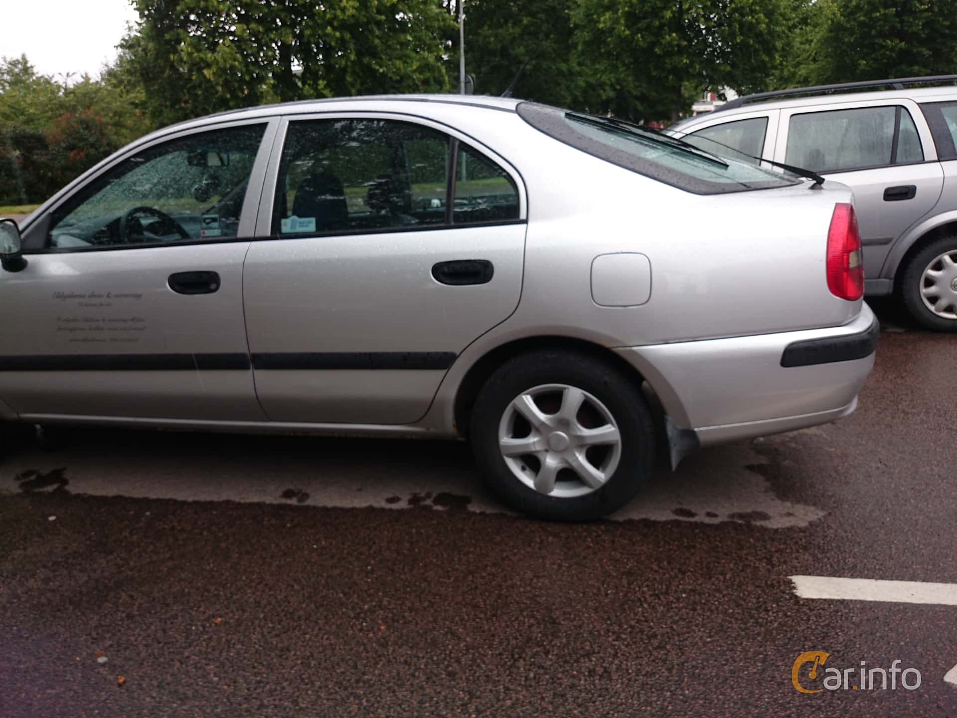 Mitsubishi Carisma Hatchback generation DA2A 1.6 Manual, 5-speed