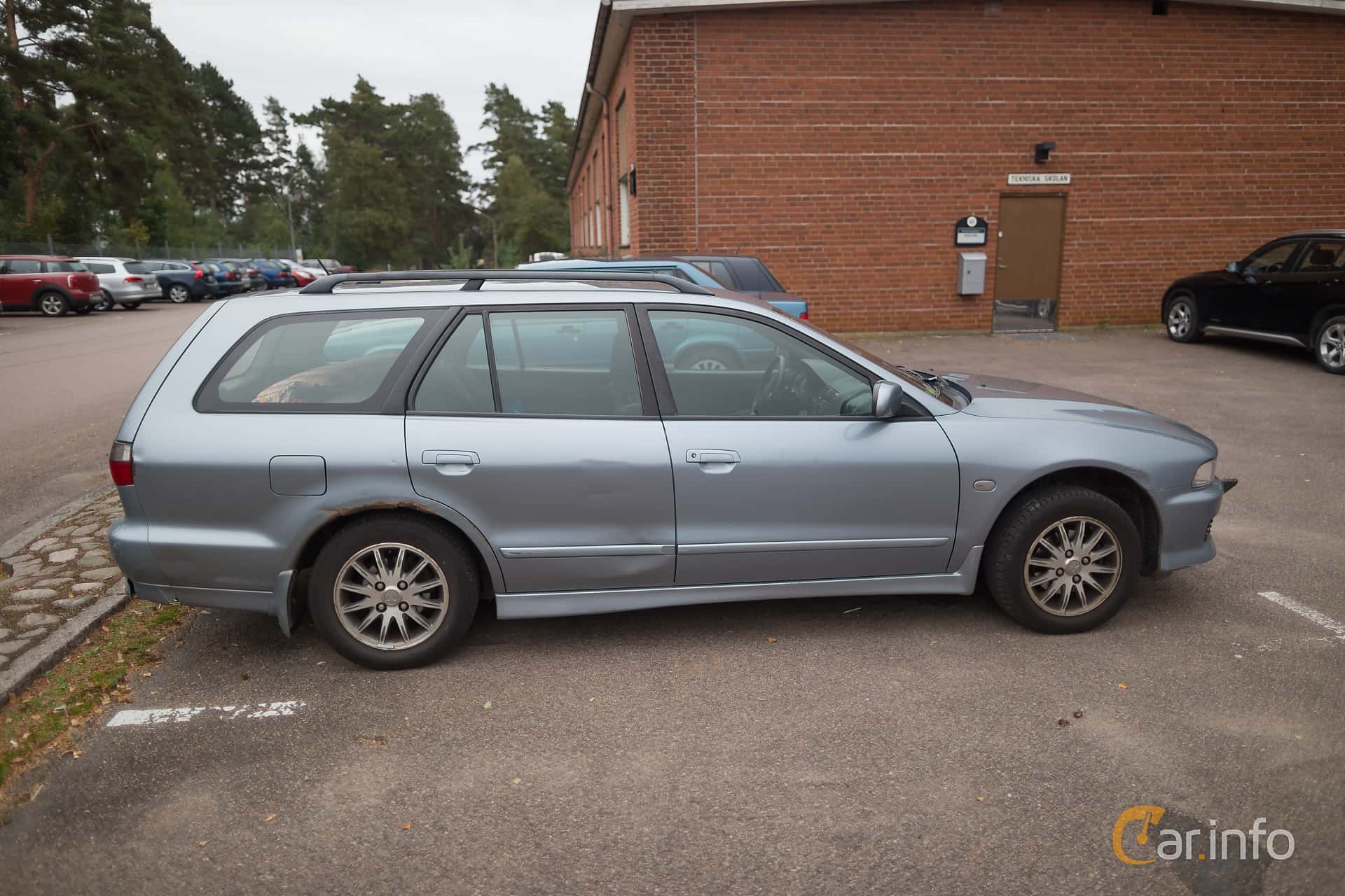 Mitsubishi Galant Wagon 2.4 GDI 144hp, 2000