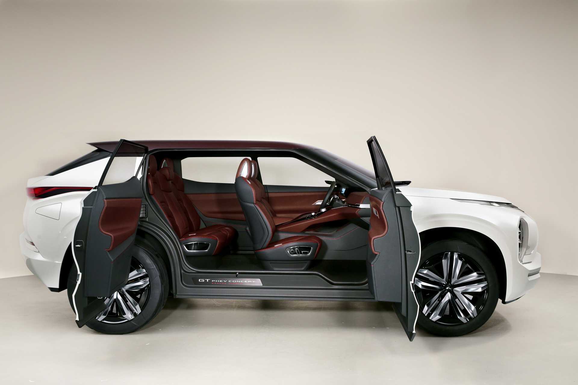 Mitsubishi GT-PHEV Concept Concept, 2016