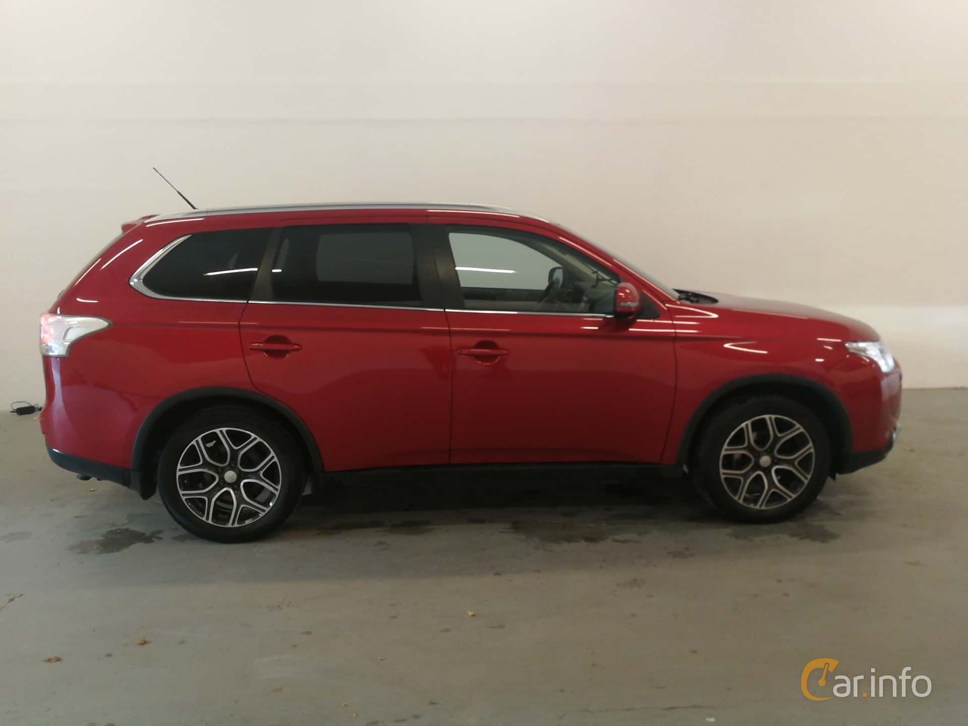 Mitsubishi Outlander 2.2 Di-D 4WD 150hp, 2014