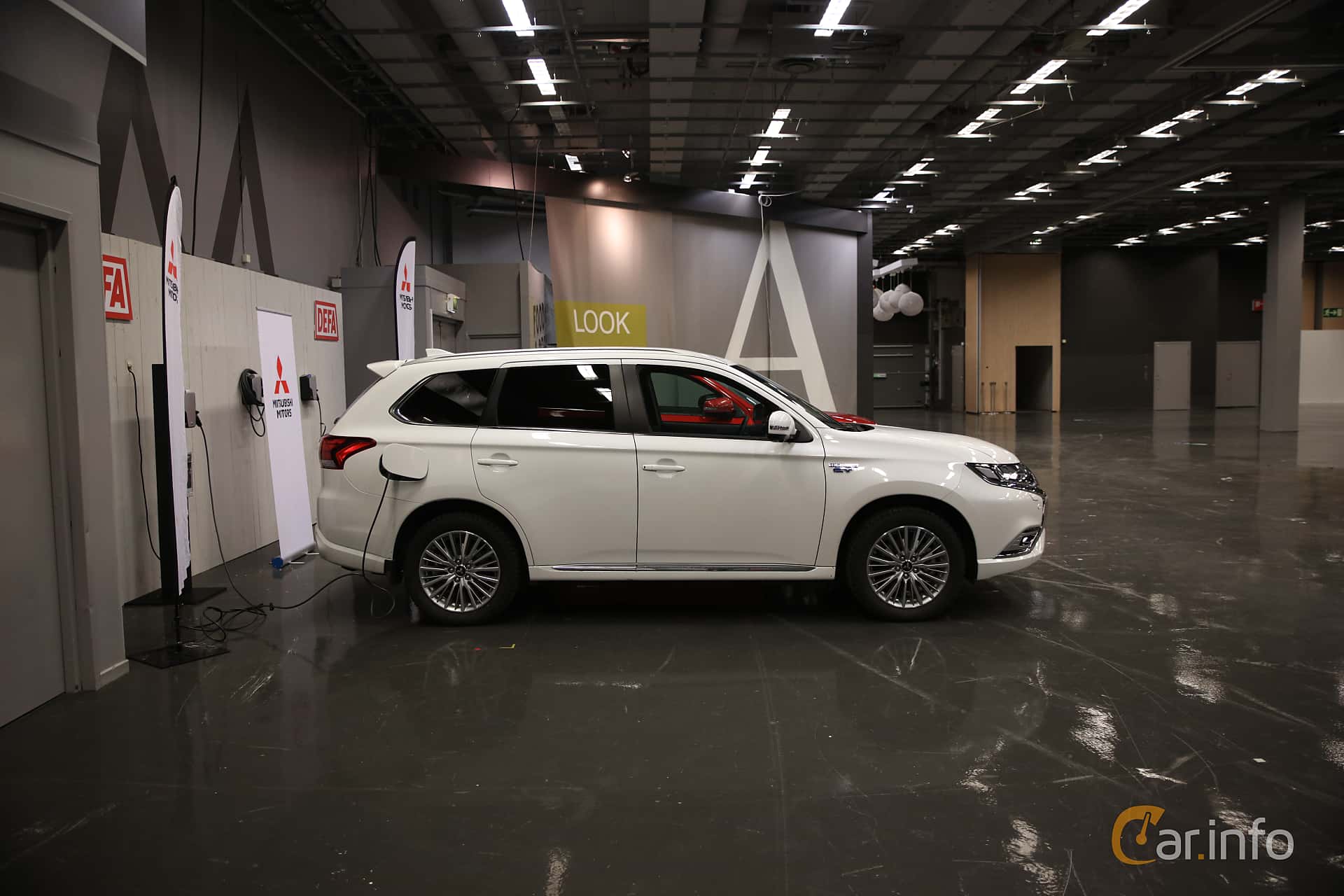 Mitsubishi Outlander generation CW0 2nd Facelift 2.2 Di-D 4WD