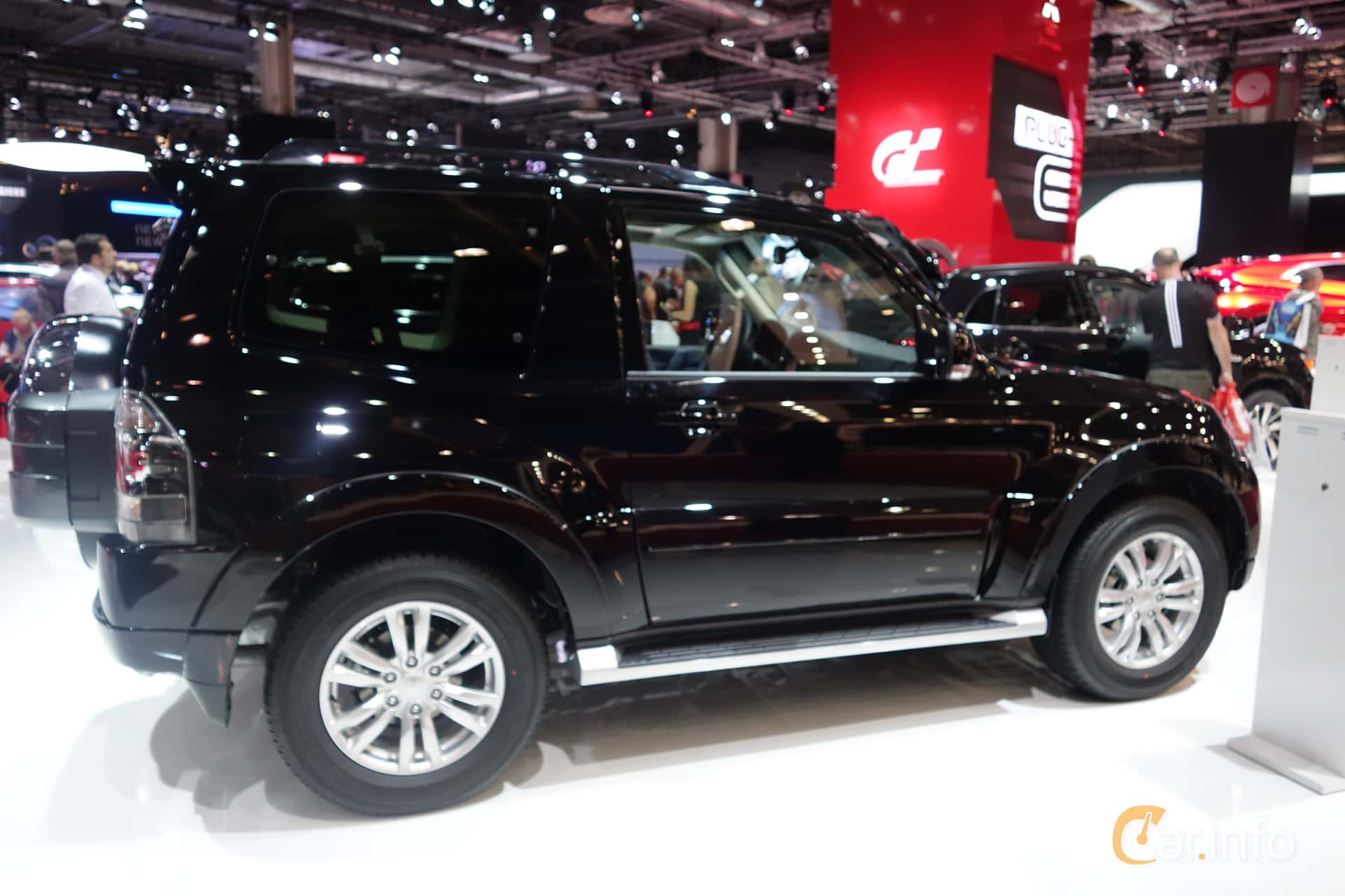 Mitsubishi Pajero 3-door 3.2 Di-D 4WD Manual, 190hp, 2015