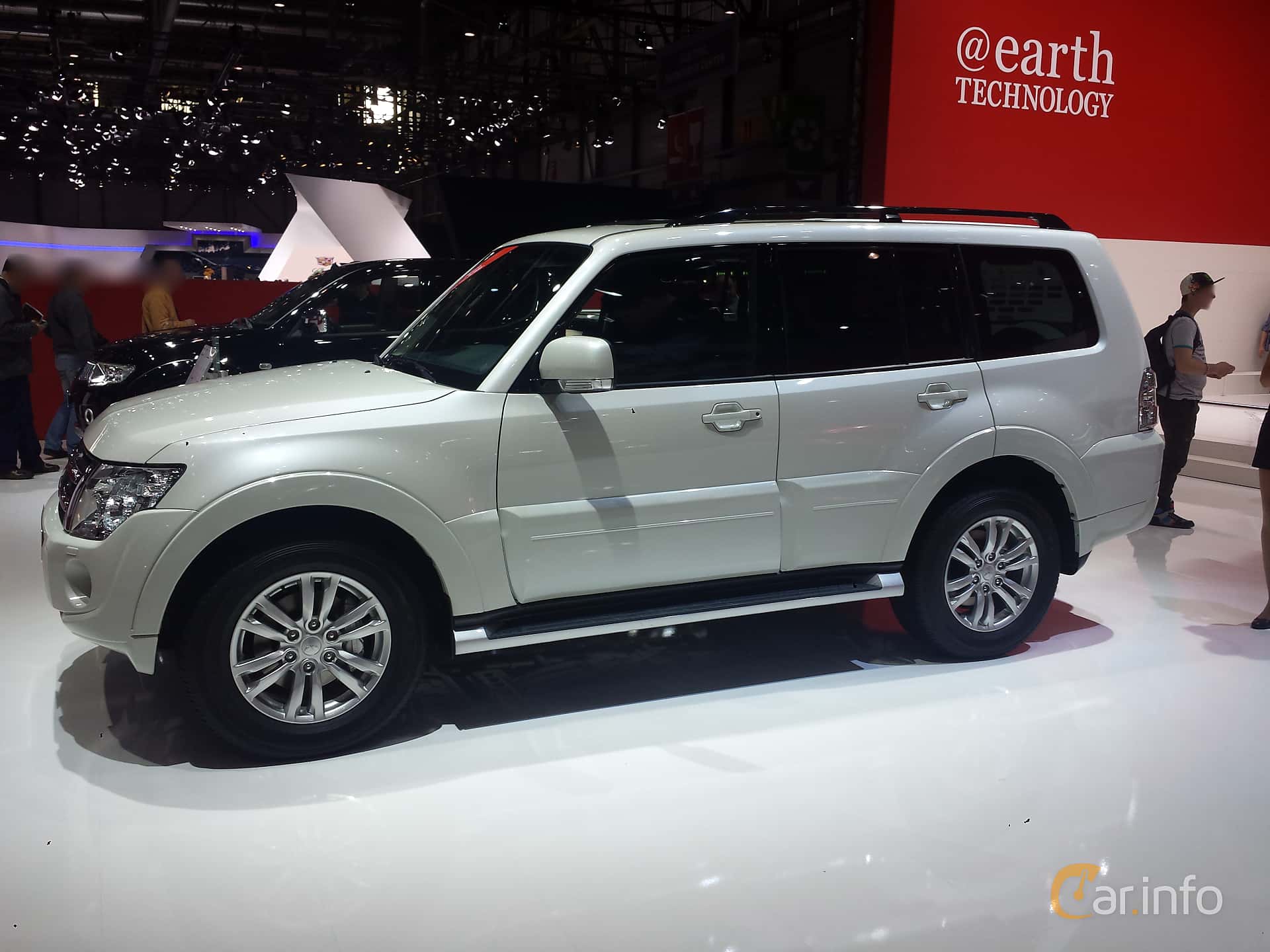 Mitsubishi Pajero 5-door 3.2 Di-D 200hp, 2014