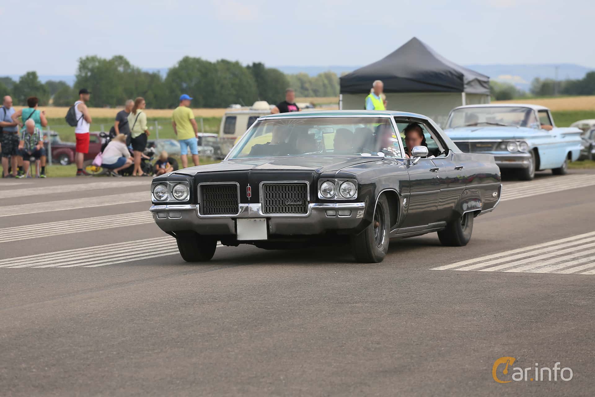 Oldsmobile Ninety-Eight Hardtop Sedan 7.5 V8 Hydra-Matic, 228hp, 1971