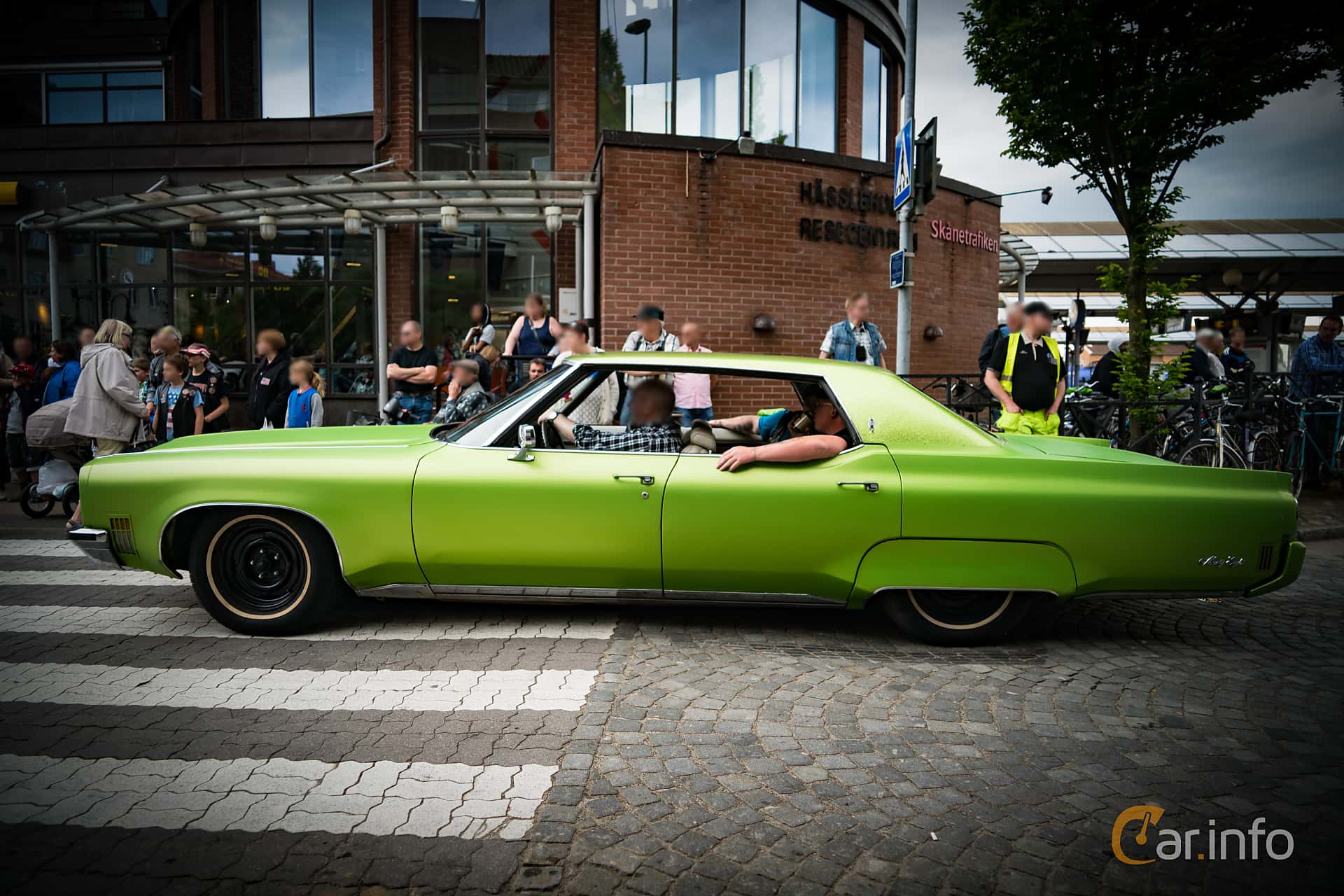Oldsmobile 98 7.5 V8 11th Generation 1st Facelift