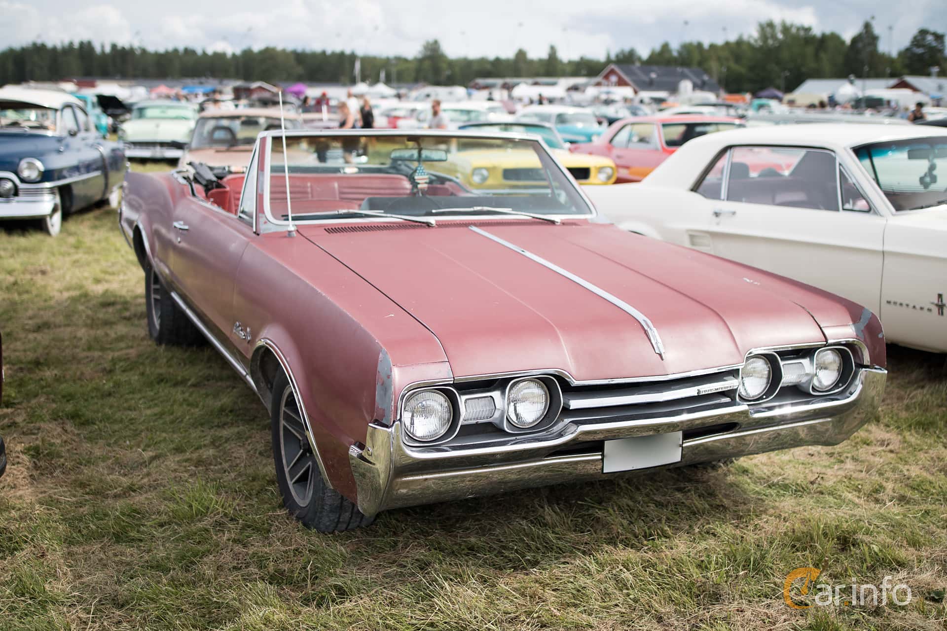 Oldsmobile Cutlass 5.4 V8 1st Generation Facelift