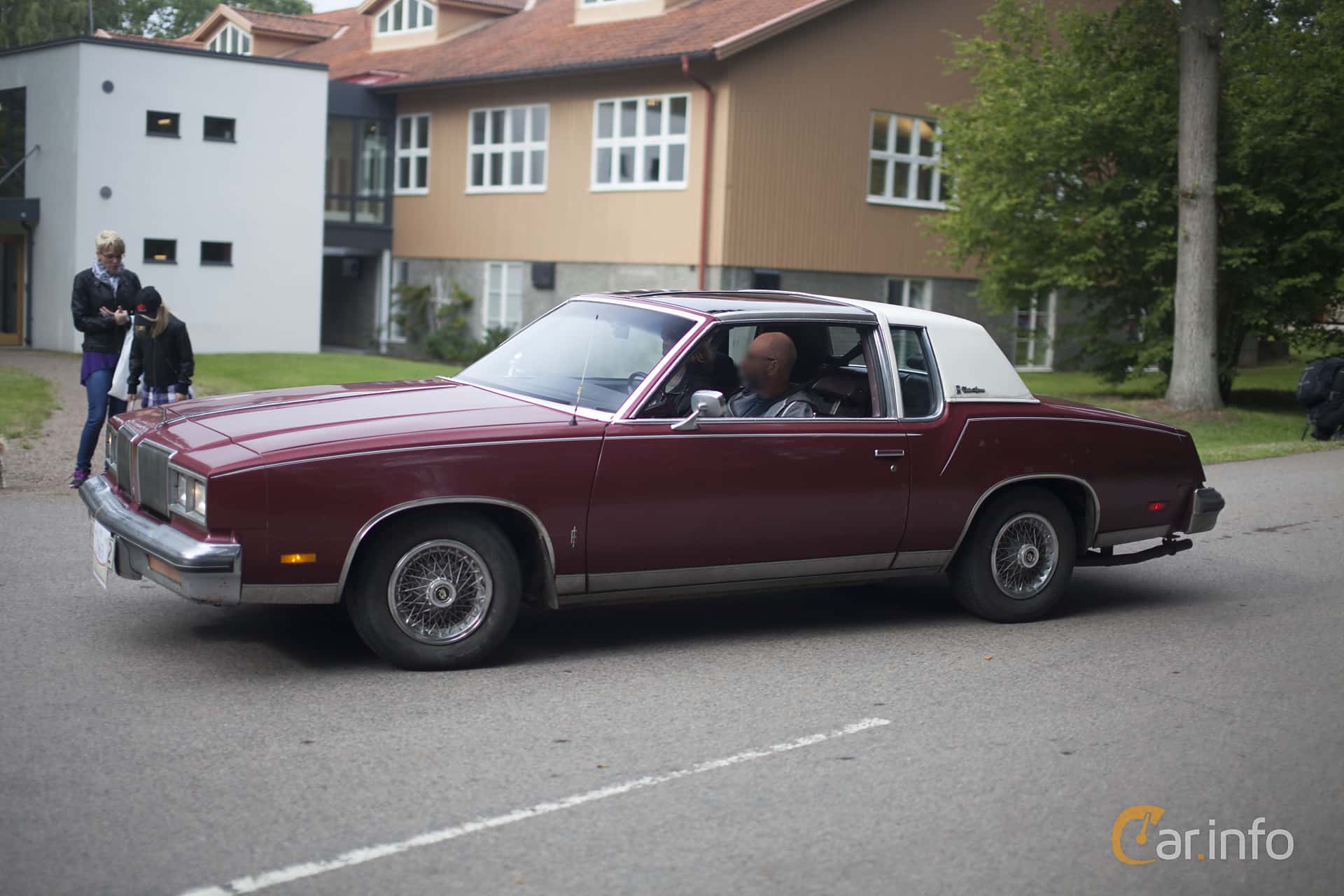 Oldsmobile Cutlass Supreme Hardtop Coupé 5.7 V8 Automatic, 107hp, 1985