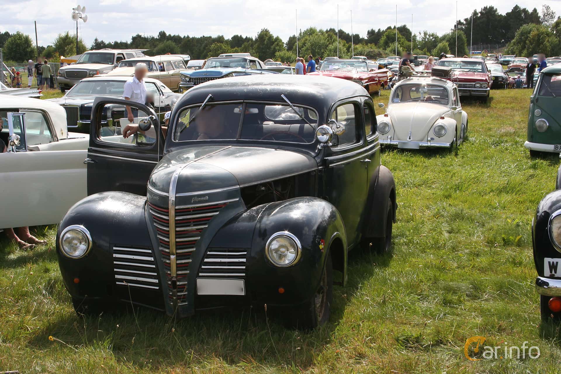 Plymouth Deluxe 2-door Sedan 3.3 Manual, 82hp, 1939