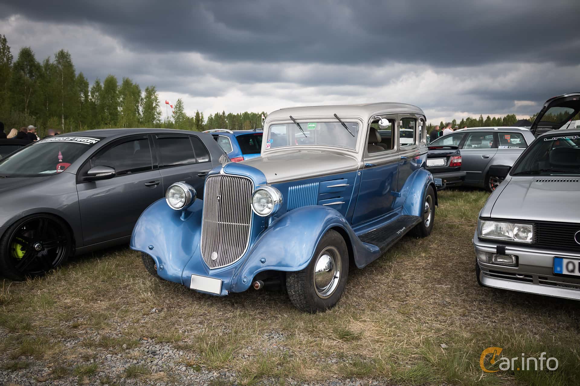Plymouth Deluxe 4-door Sedan 3.3 Manual, 77hp, 1934