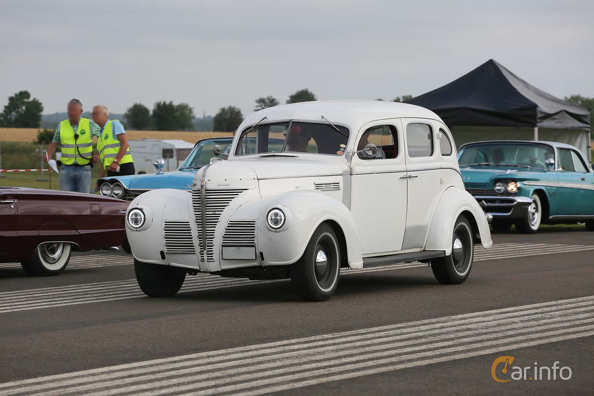 Plymouth Deluxe 3.3 P8