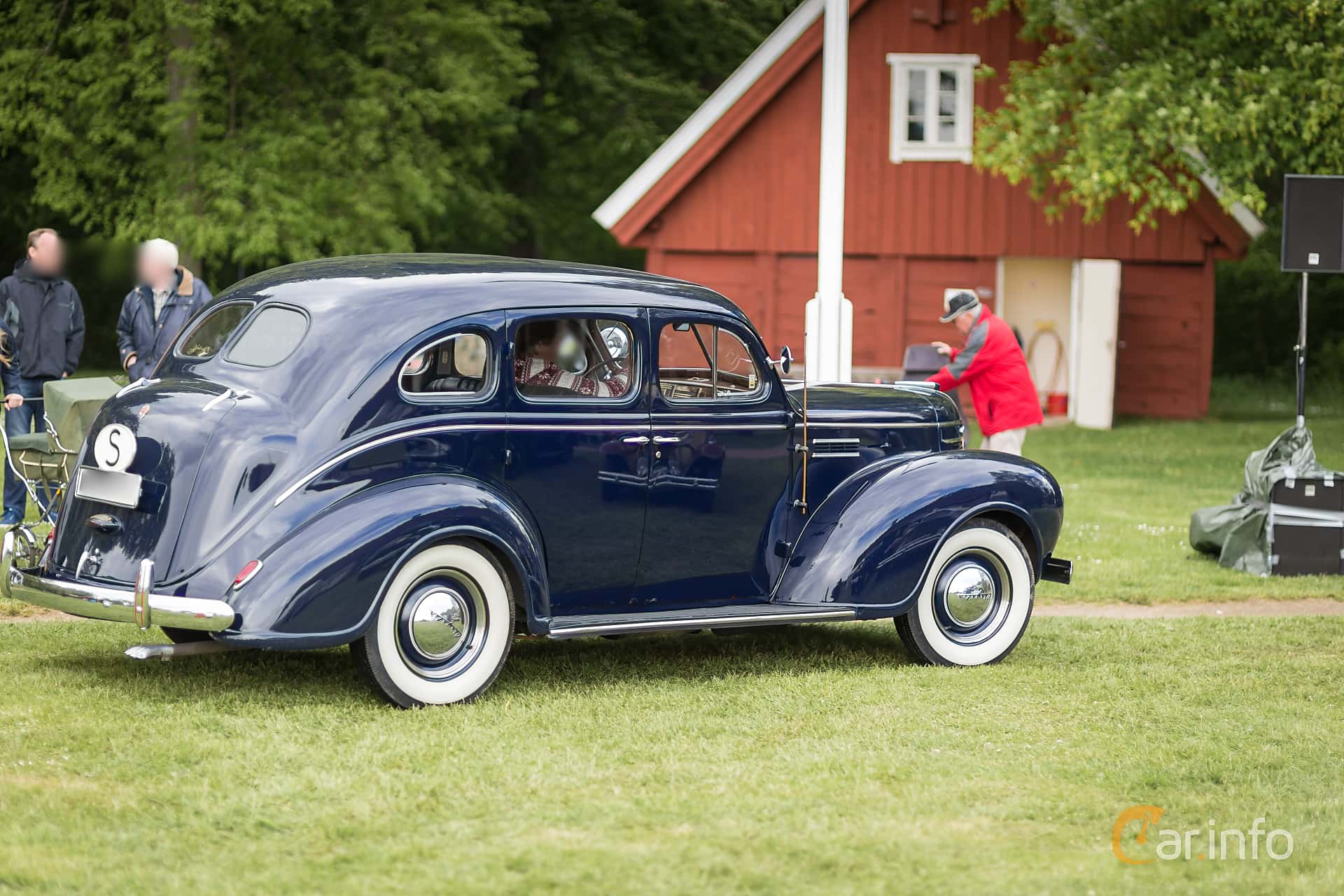 Plymouth Deluxe 4-door Sedan 3.3 Manual, 86hp, 1939