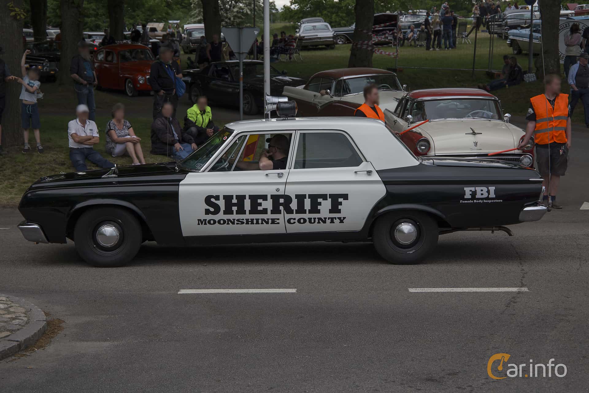 Plymouth Fury 4-door Sedan 5.9 V8 Manual, 269hp, 1964