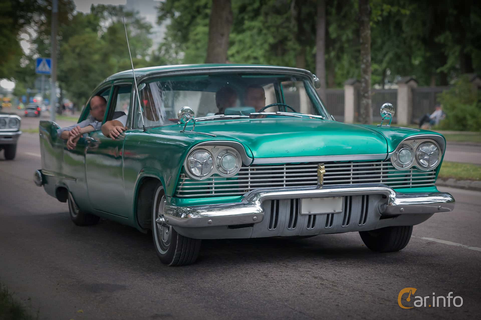 Plymouth Plaza Club Sedan 4.5 V8 PowerFlite, 200hp, 1957