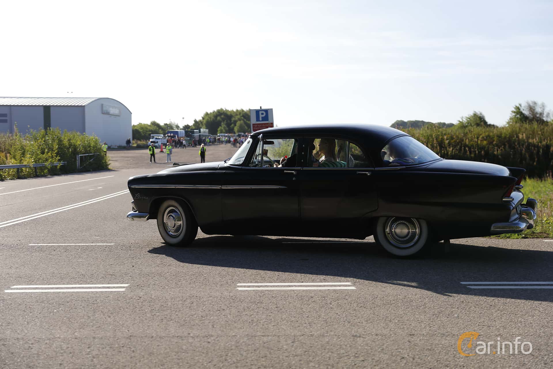 Plymouth Plaza 4-door Sedan 3.8 Manual, 111hp, 1954