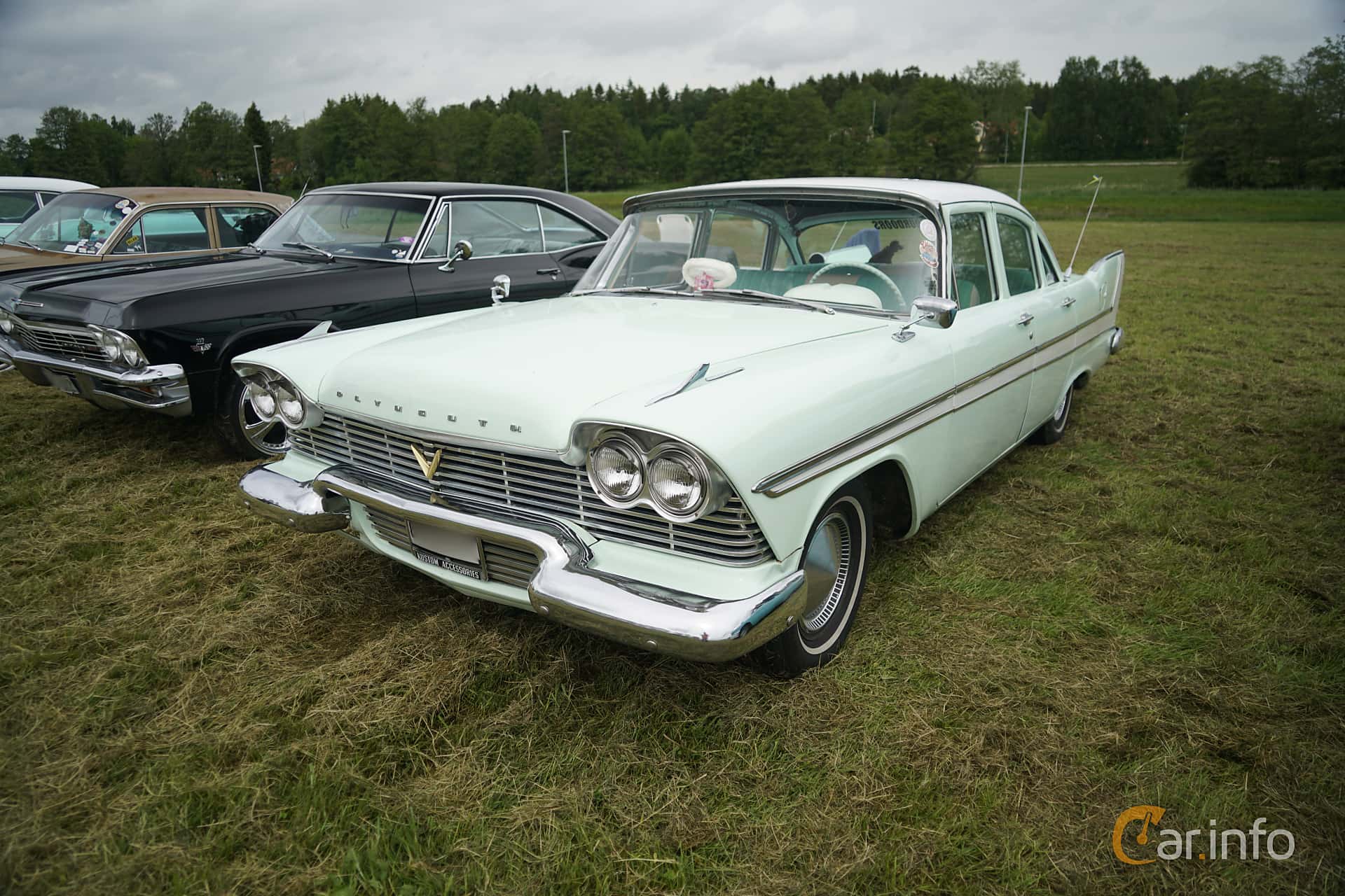 Plymouth Savoy 4-door Sedan 3.8 Manual, 134hp, 1957