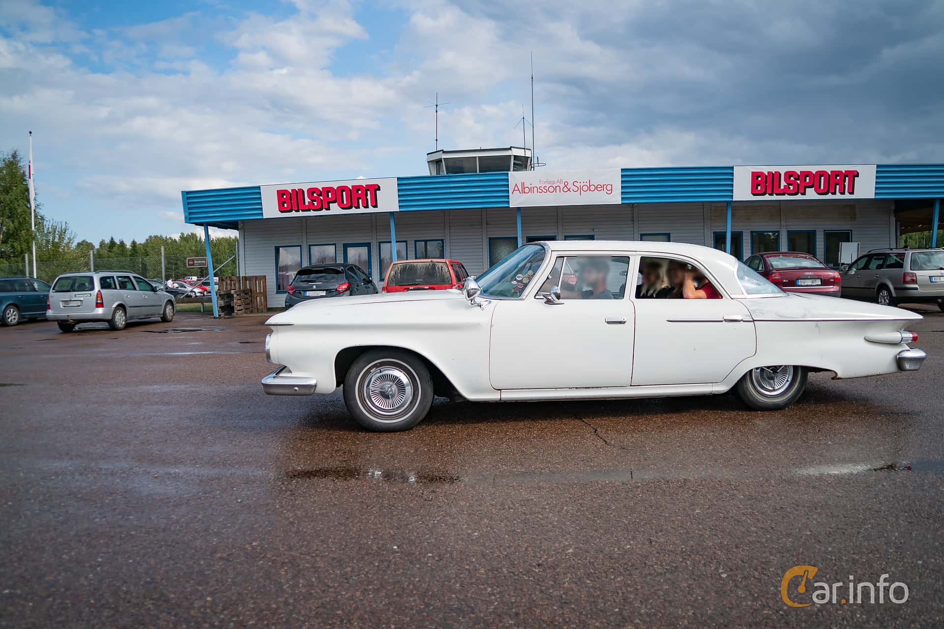 Plymouth Savoy Sedan 5.2 V8