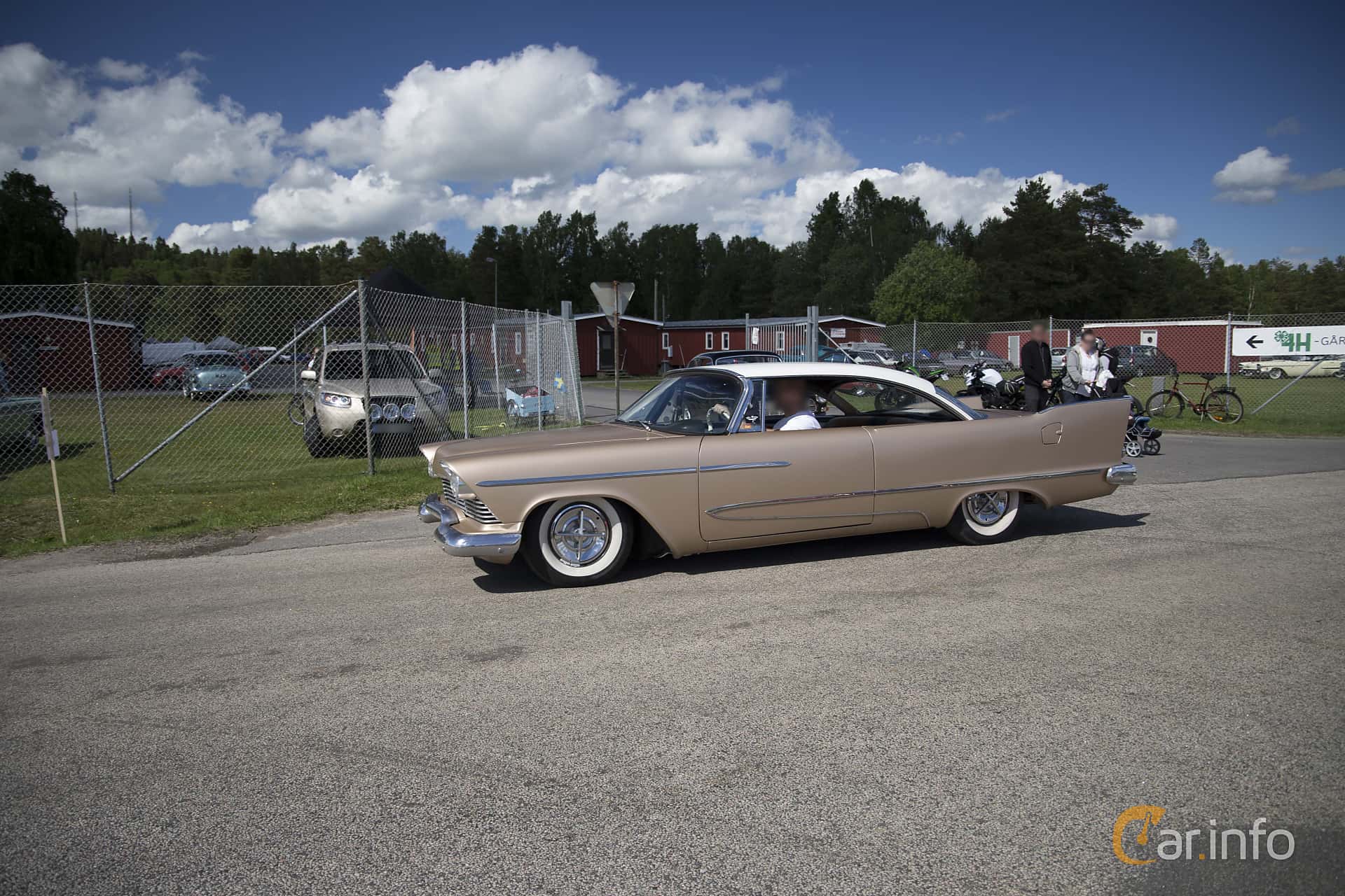Plymouth Savoy 2-door Hardtop 5.7 V8 FI 319hp, 1958