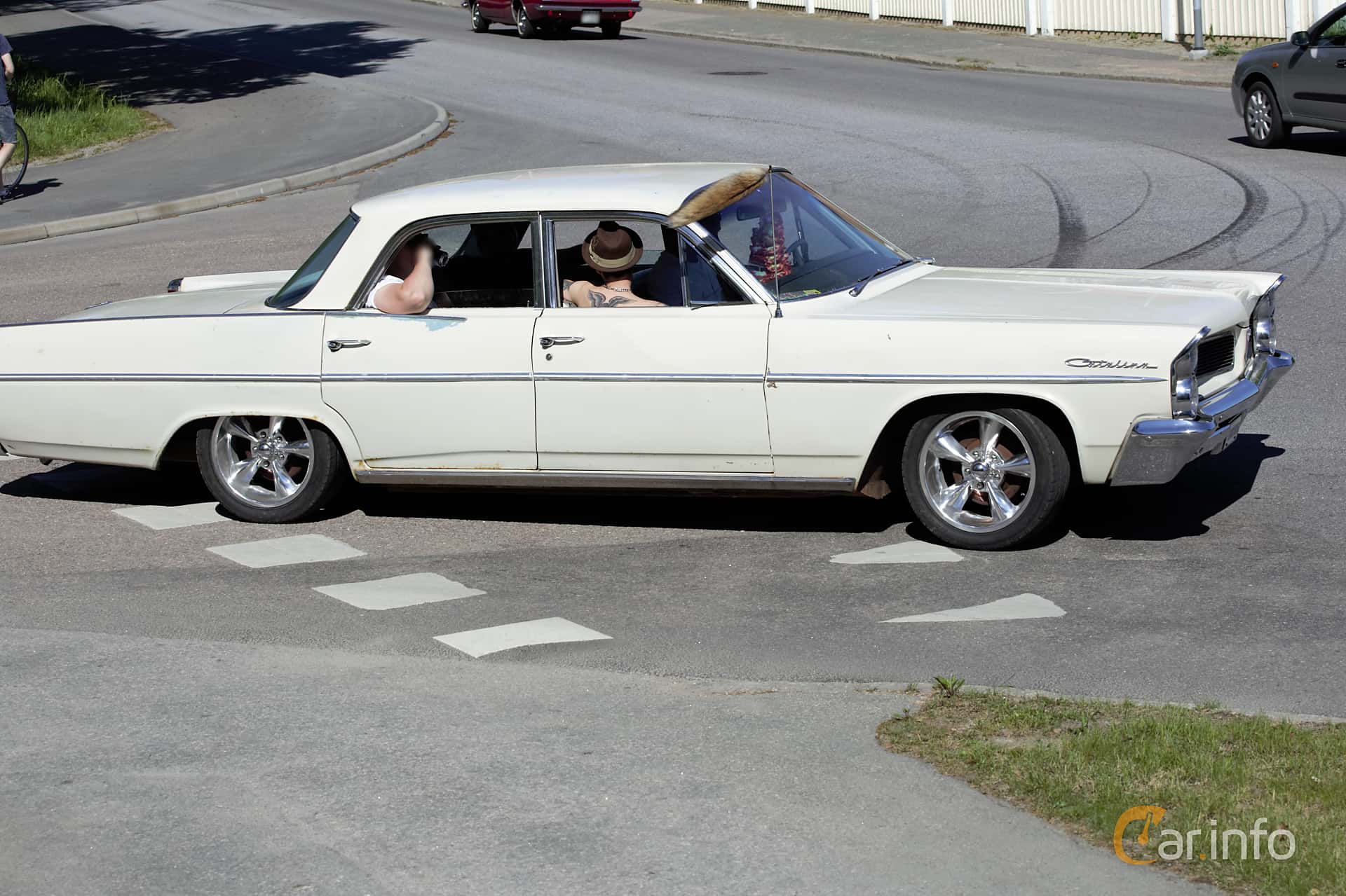 Pontiac Catalina 4-door Sedan 6.4 V8 Hydra-Matic, 271hp, 1963