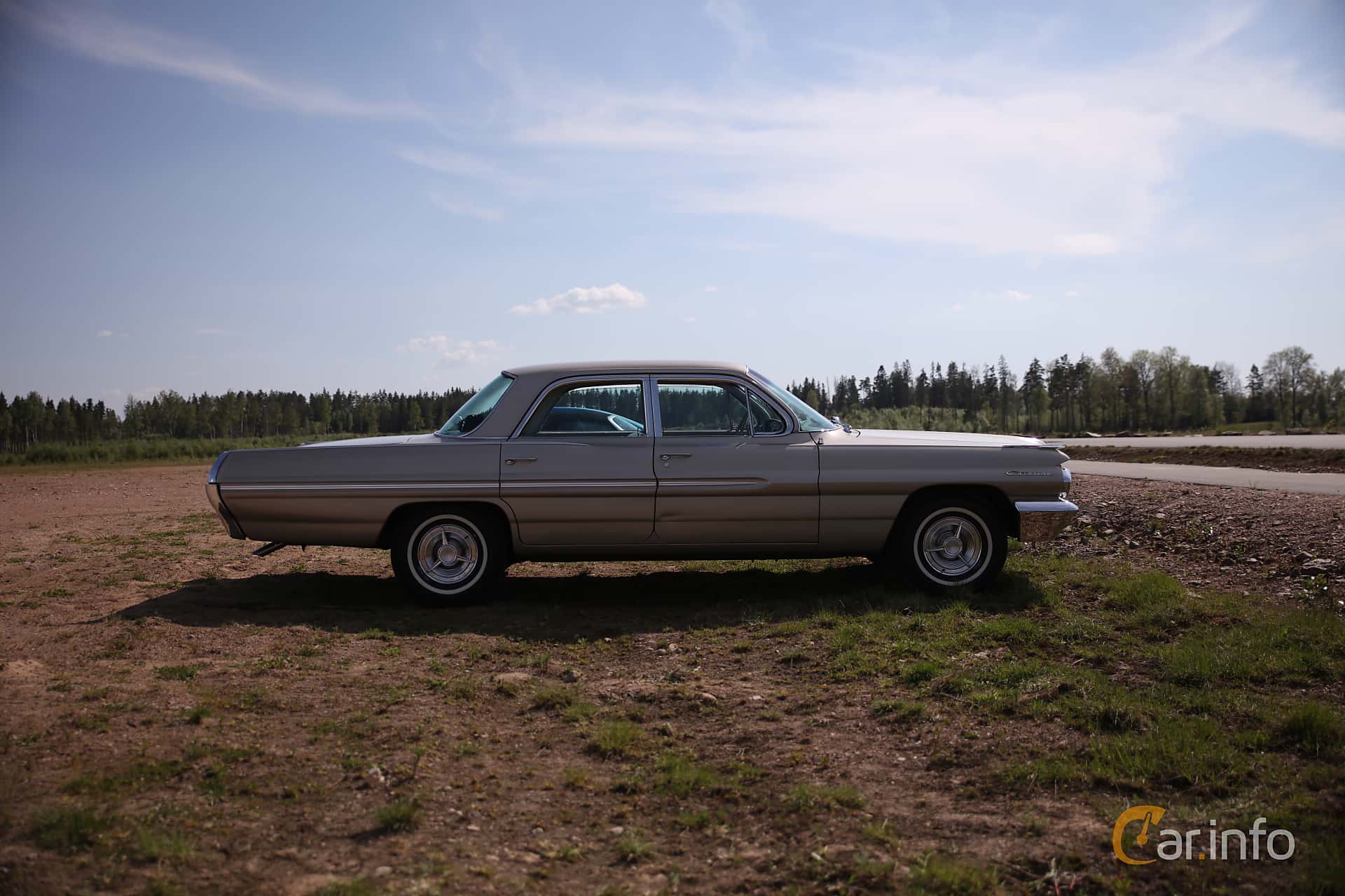 Pontiac Catalina 4-door Sedan 6.9 V8 355hp, 1964