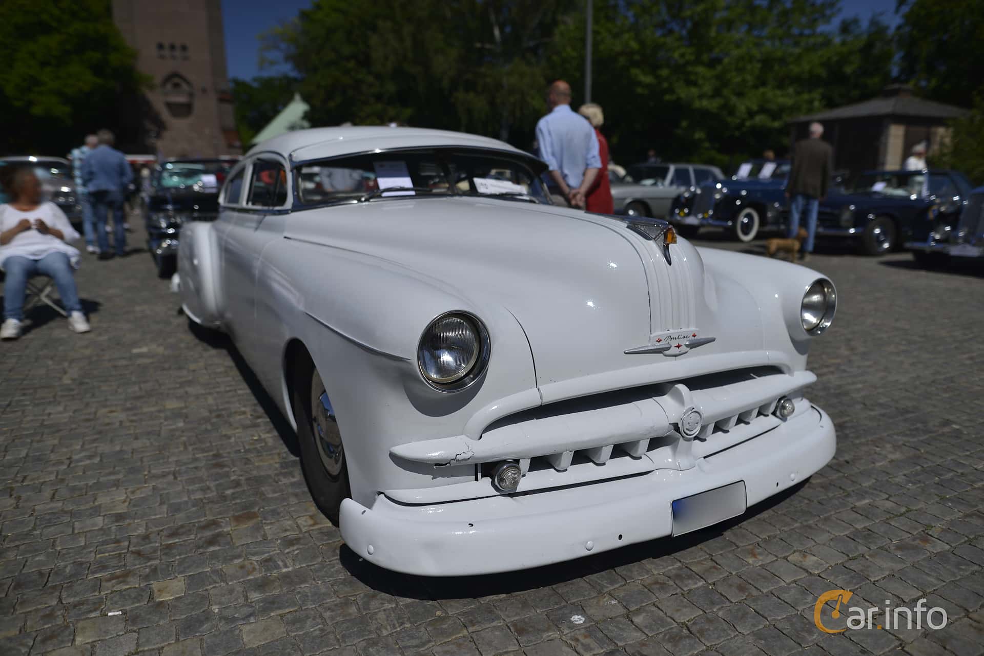Pontiac Chieftain 4-door Sedan 4.1 Hydra-Matic, 105hp, 1949