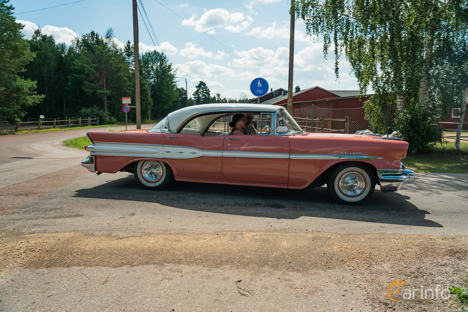 Pontiac Chieftain Catalina Sedan 5.7 V8 256hp, 1957