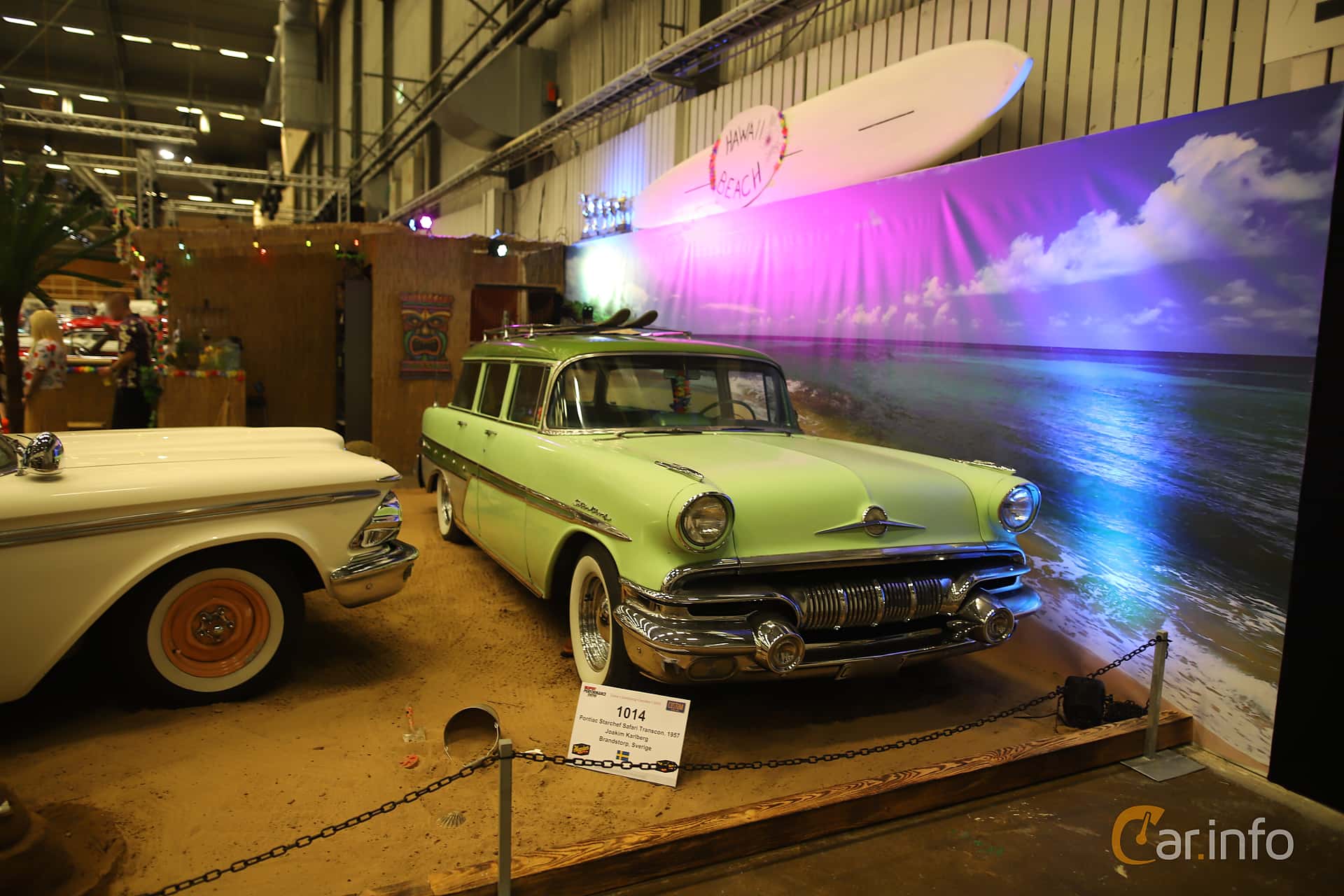 Pontiac Chieftain 4-door Safari 5.7 V8 Hydra-Matic, 256hp, 1957