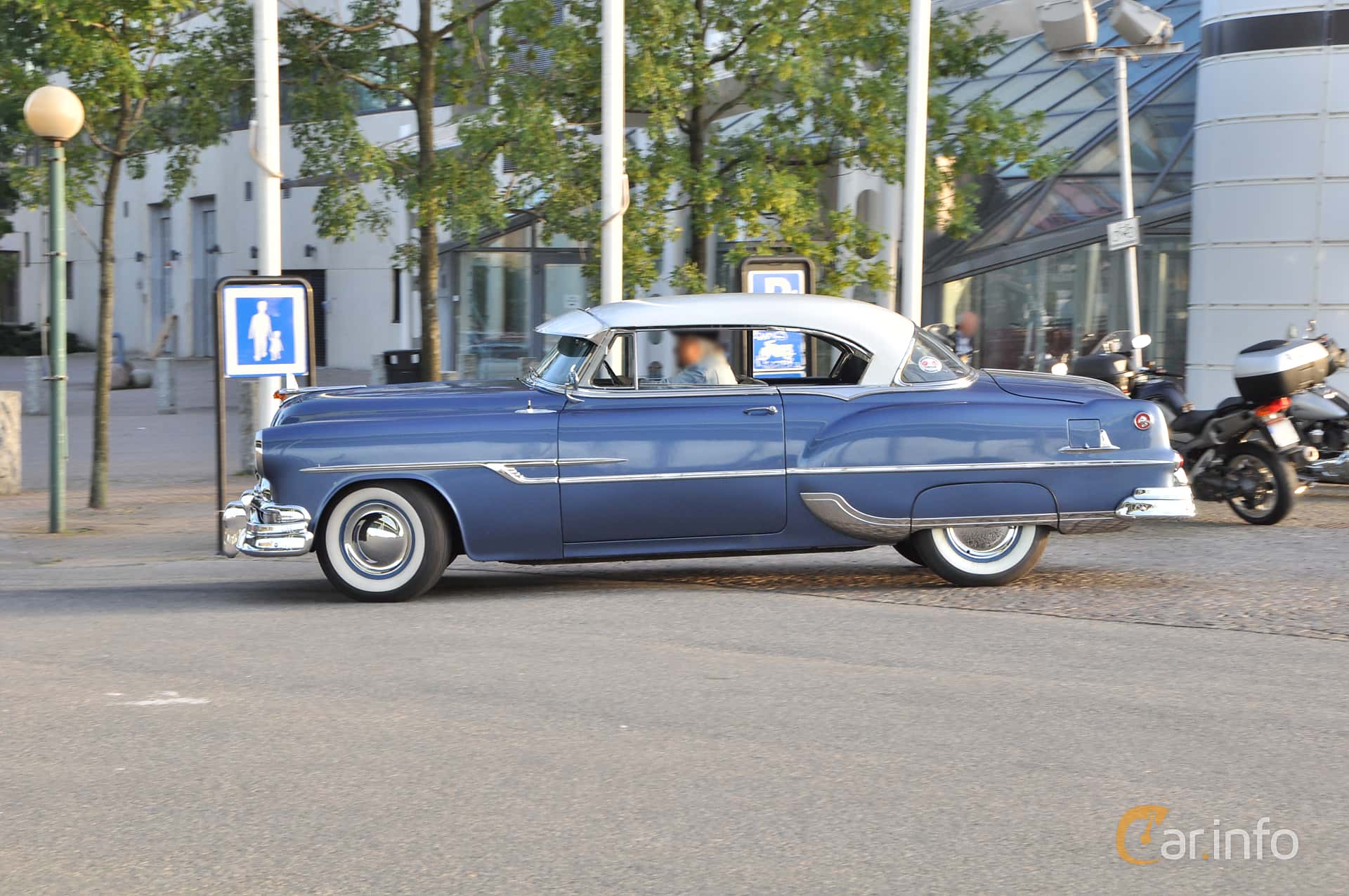 Pontiac Chieftain Catalina Coupé 4.4 120hp, 1953