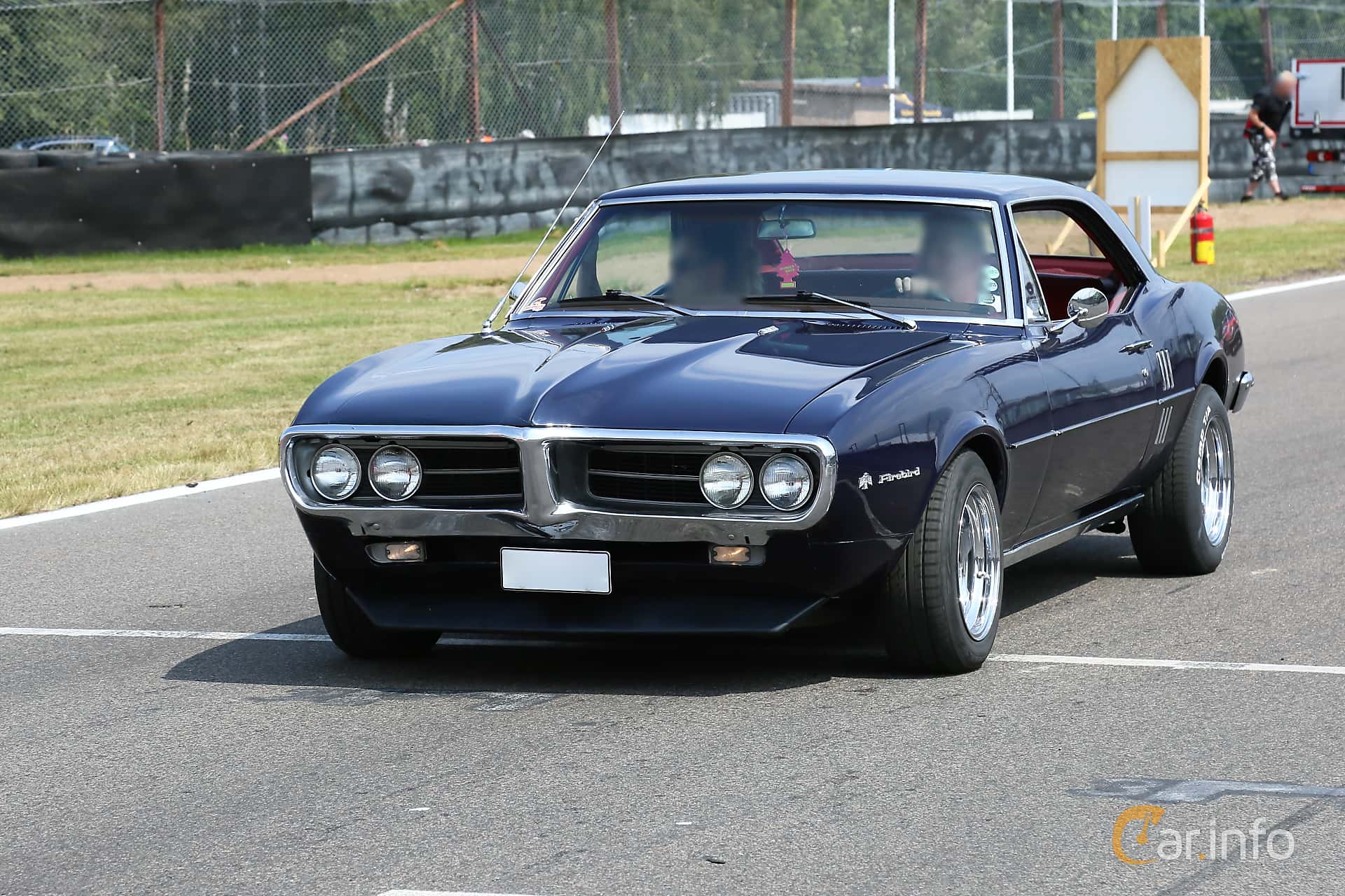 Pontiac Firebird 1st Generation 6.6 V8 Manual, 4-speed