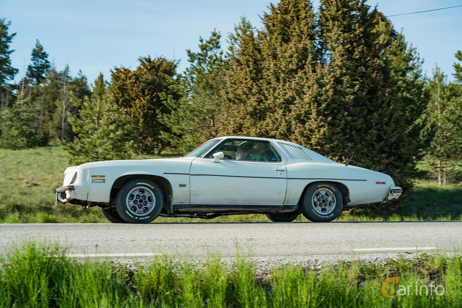Pontiac Grand Am Sedan 6.6 V8 173hp, 1975