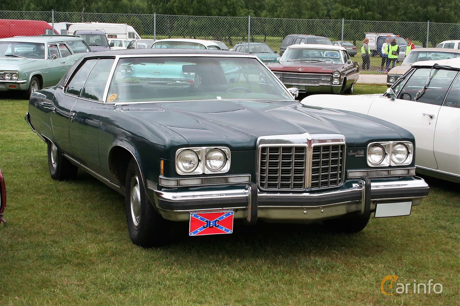 Pontiac Grand Ville 4-door Hardtop 6.6 V8 Hydra-Matic, 188hp, 1974