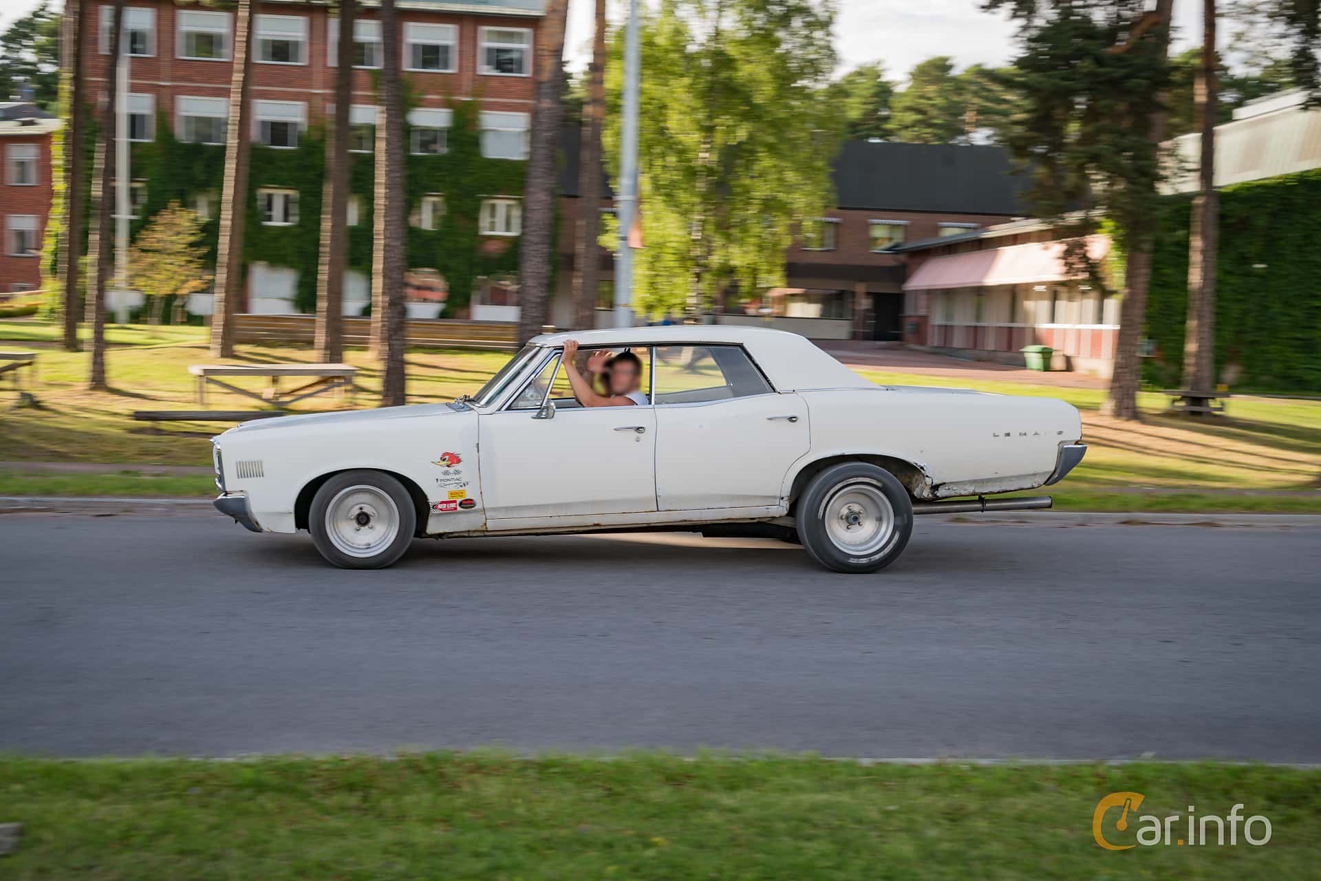 Pontiac LeMans 4-door Hardtop 6.6 V8 Hydra-Matic, 355hp, 1967