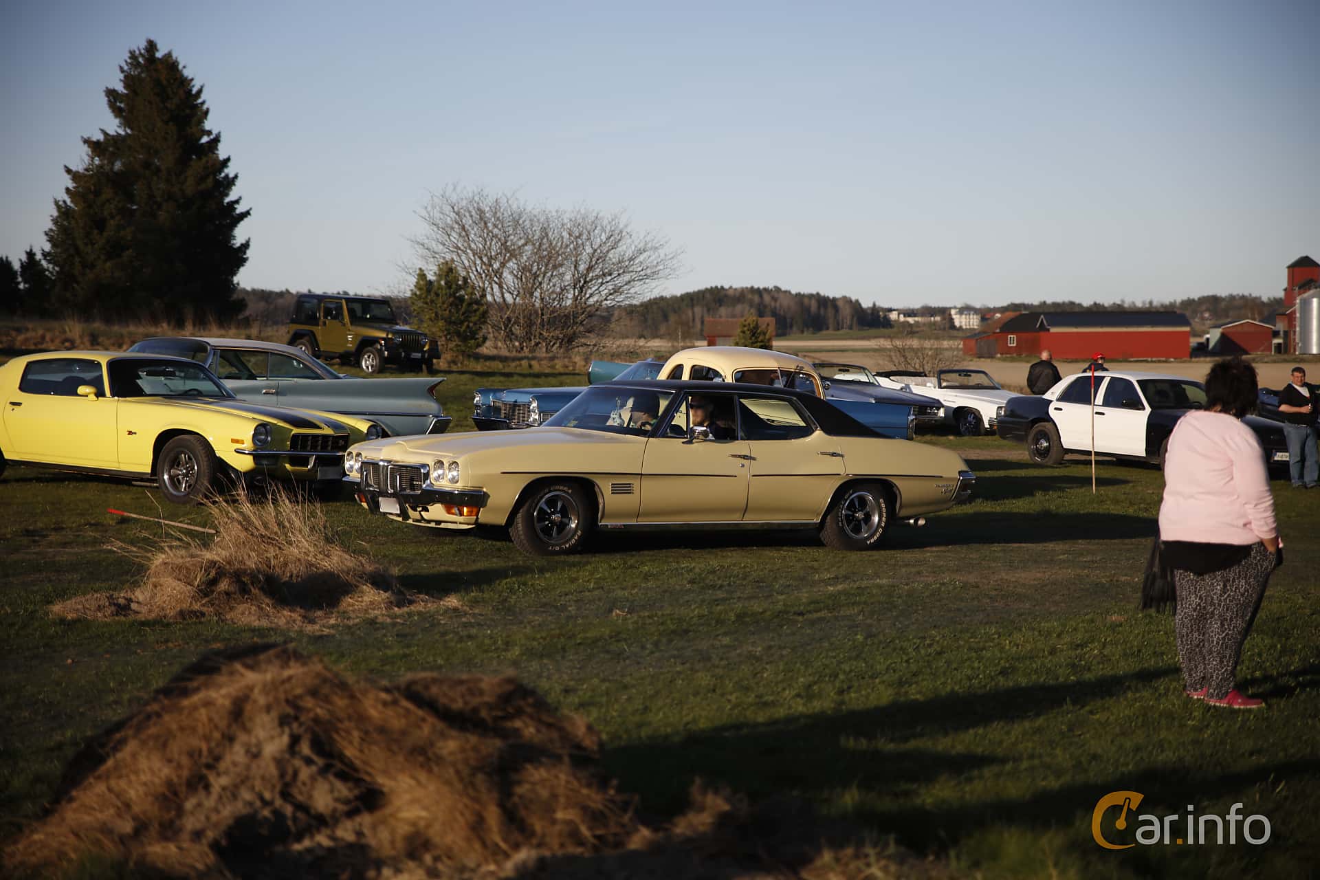 Pontiac Luxury LeMans 4-door Hardtop 5.7 V8 254hp, 1972