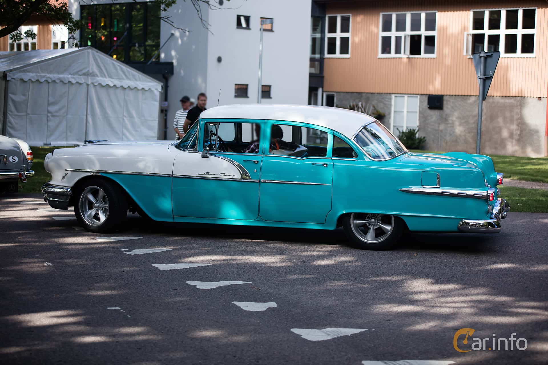 Pontiac Star Deluxe 2nd Generation