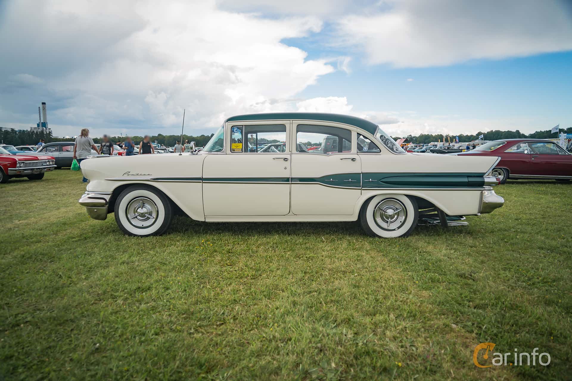 Pontiac Star Chief Sedan 5.7 V8 Hydra-Matic, 273hp, 1957